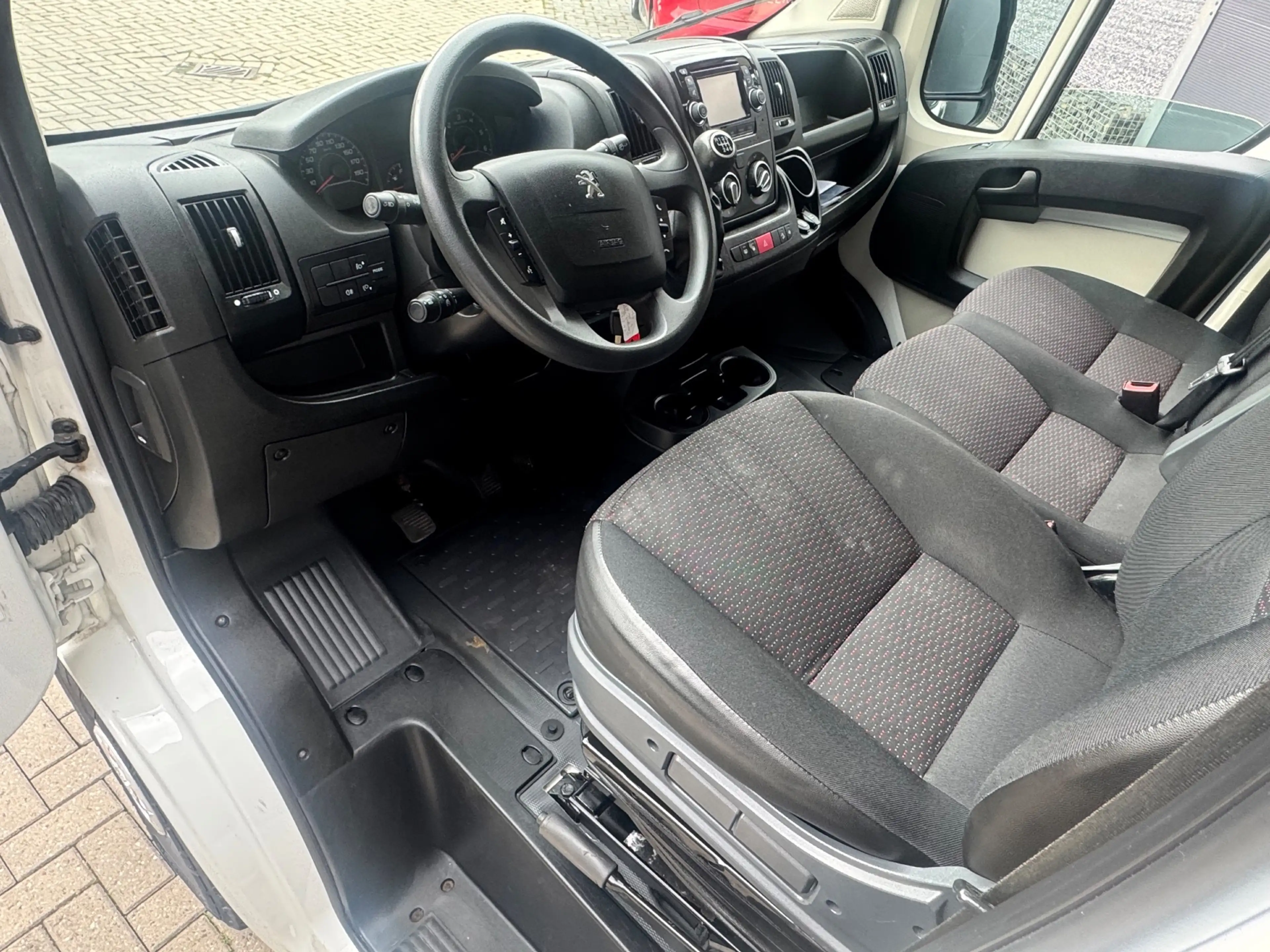 Peugeot Boxer 333 2.0 BlueHDI L2H2 / Camera / Marge / 2x Zijdeur — photo 6