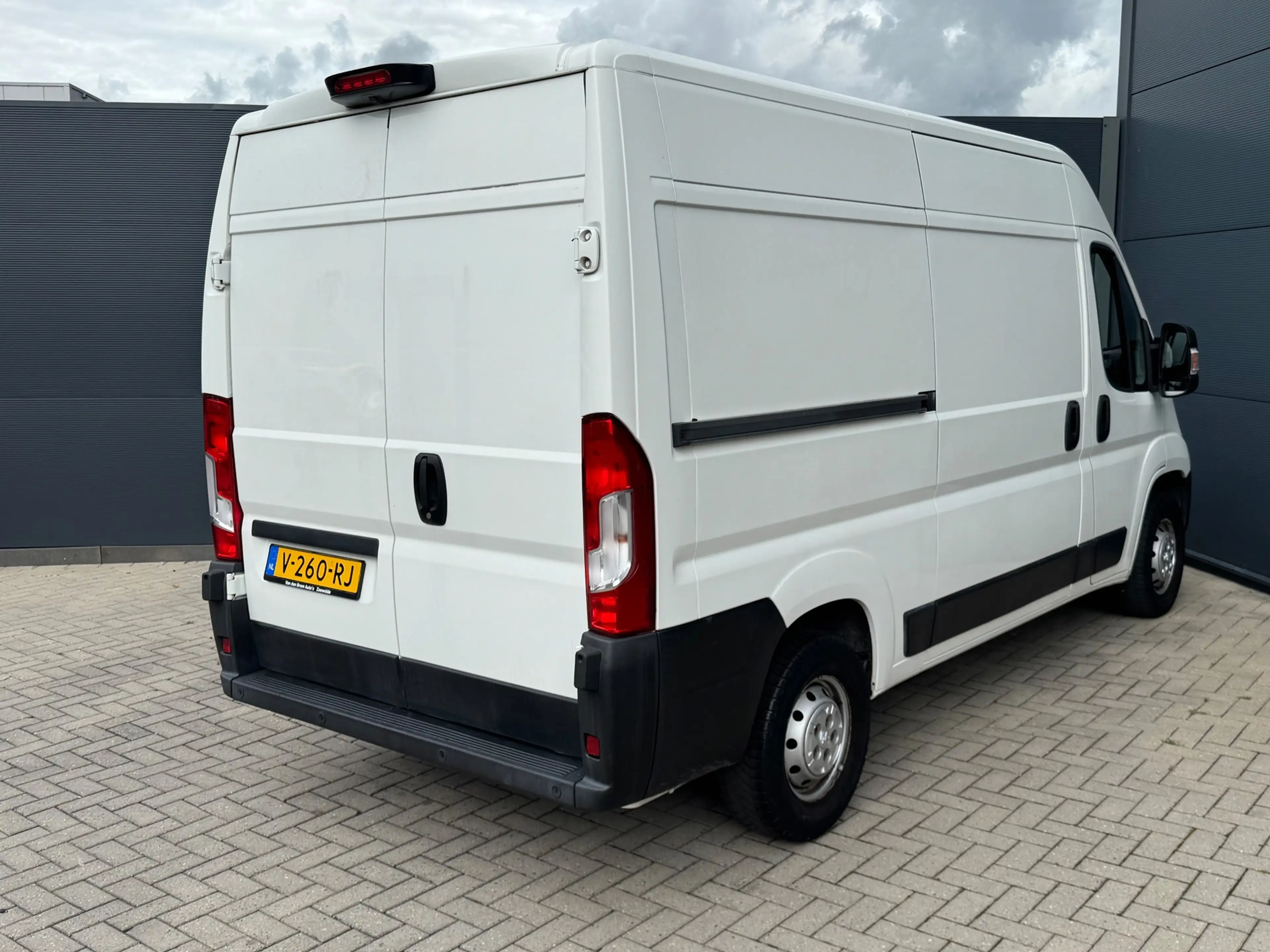 Peugeot Boxer 333 2.0 BlueHDI L2H2 / Camera / Marge / 2x Zijdeur — photo 4