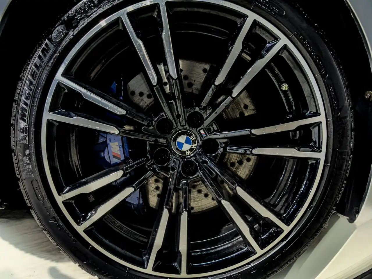 BMW M5 снимка BMW M5