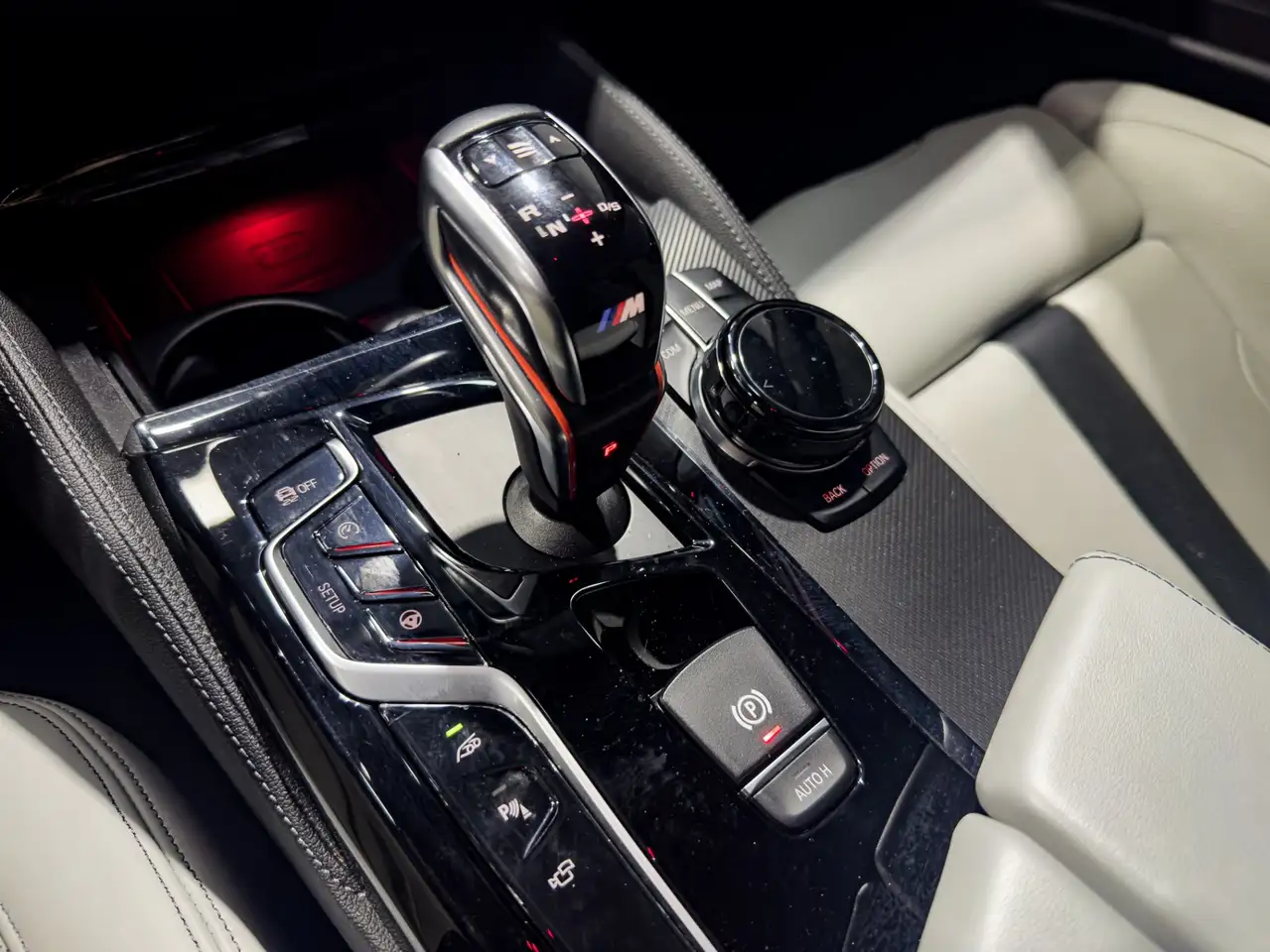 BMW M5 снимка BMW M5