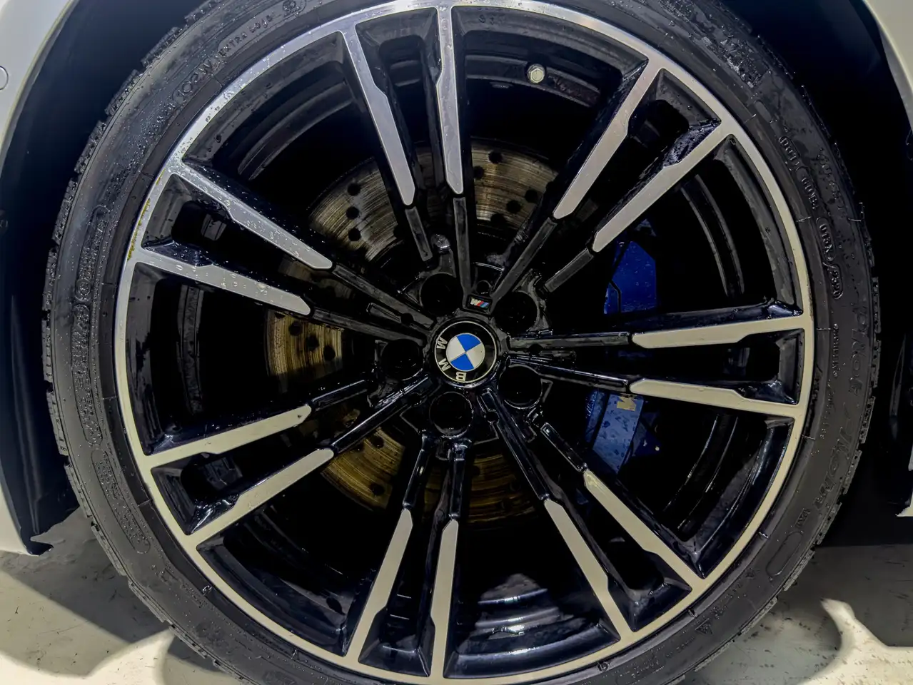BMW M5 снимка BMW M5