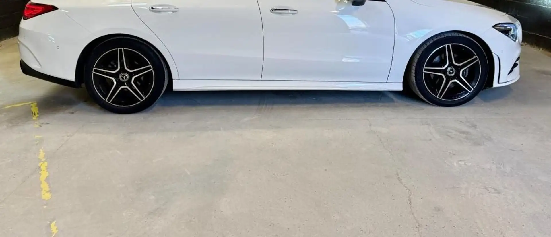 Mercedes-Benz CLA 180 Classe Mercedes Coupe 180 Essence 136 ch AMG Line Full Options 7G-DCT 1e main Origine FR Alb - 2