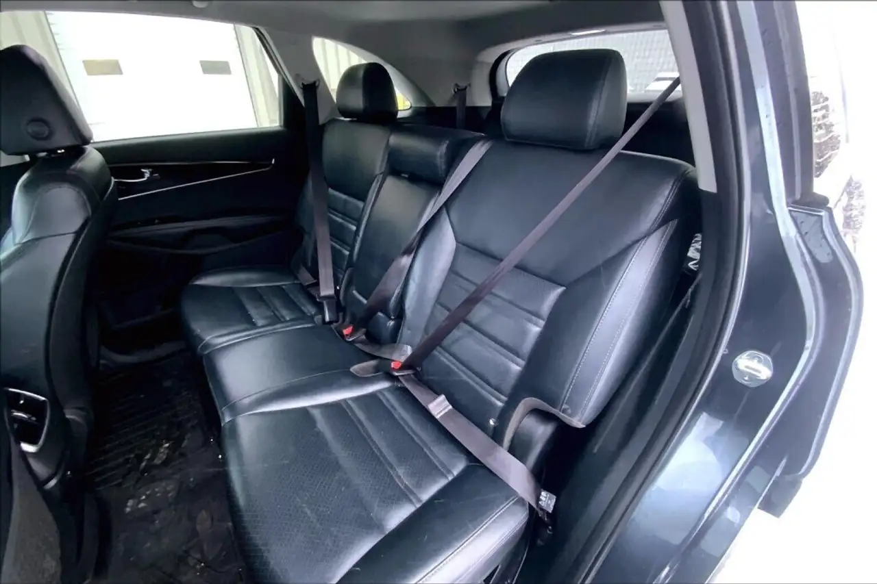 Kia Sorento снимка Kia Sorento