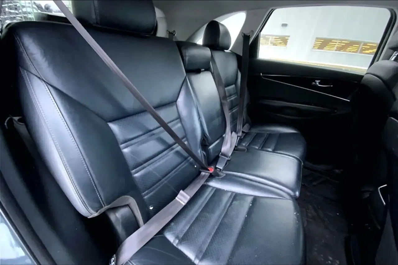 Kia Sorento снимка Kia Sorento