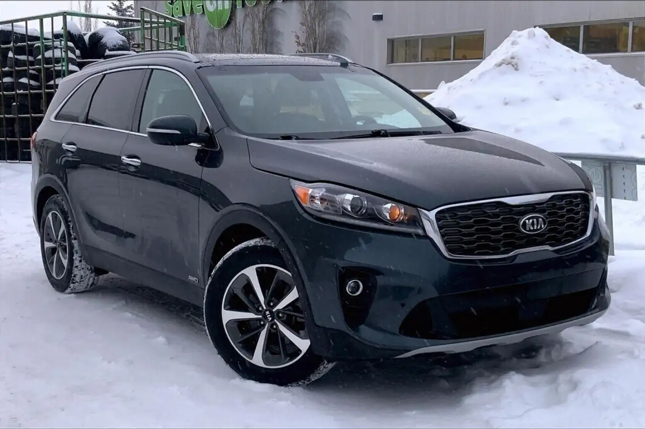 Kia Sorento снимка Kia Sorento