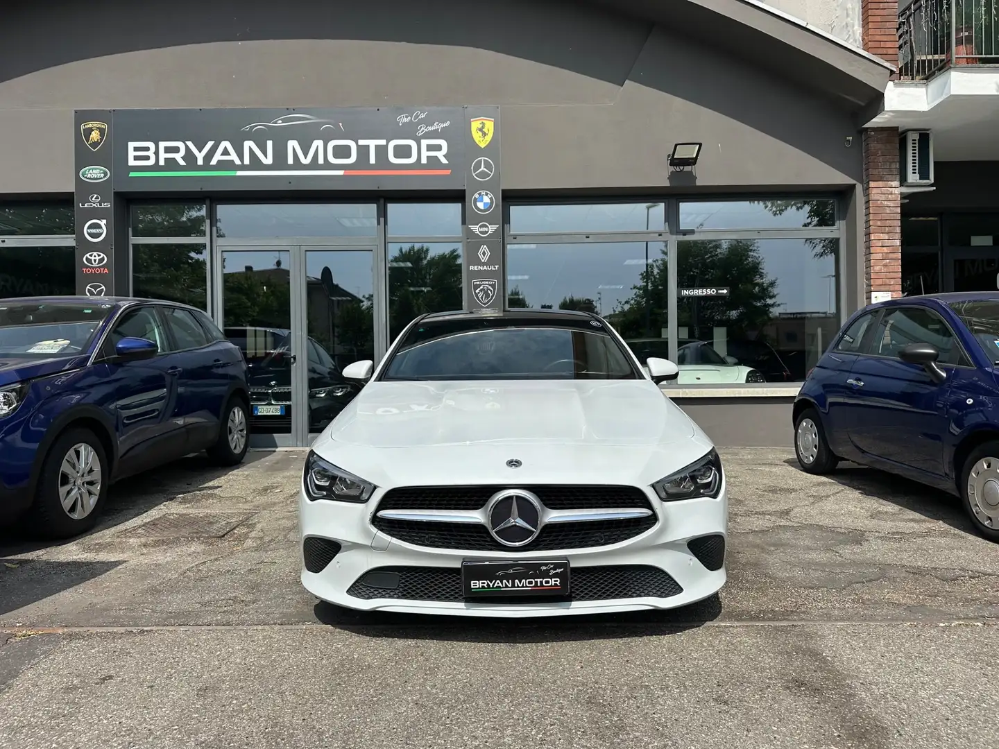 Mercedes-Benz CLA 200 CLA 200 d Automatic Shooting Brake Business Bianco - 2