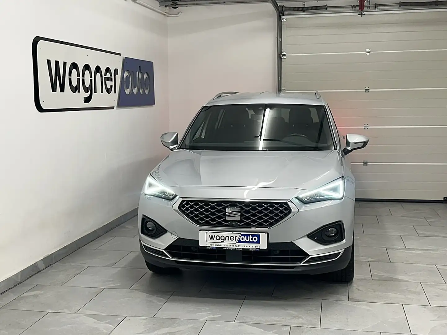 SEAT Tarraco 2,0 TDI Xcellence DSG 4Drive LED/ACC/DCC/Navi/3... Silber - 1