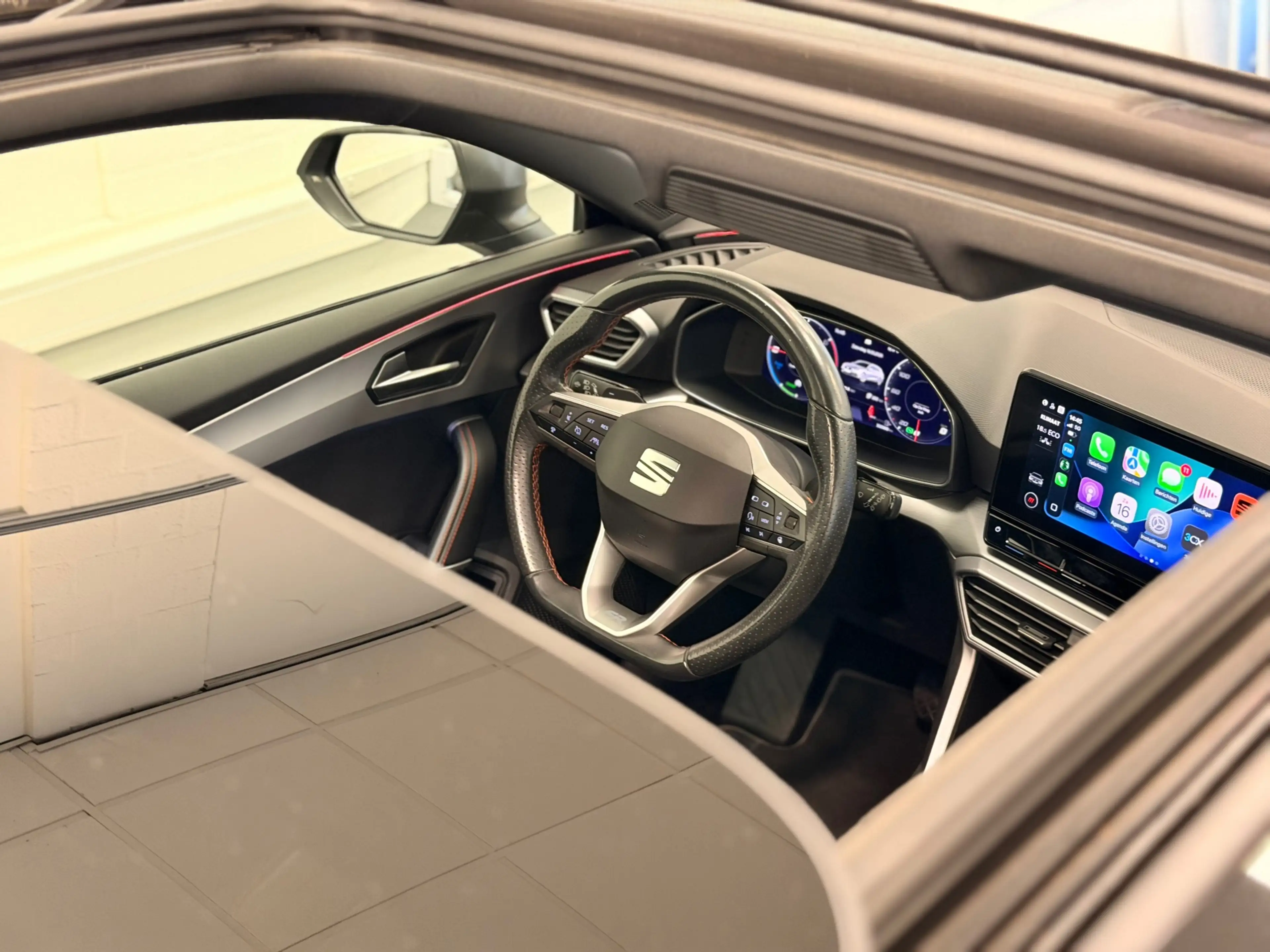 SEAT Leon e-Hybrid Sportstourer 1.4 TSI eHybrid PHEV FR Business Inte — photo 13