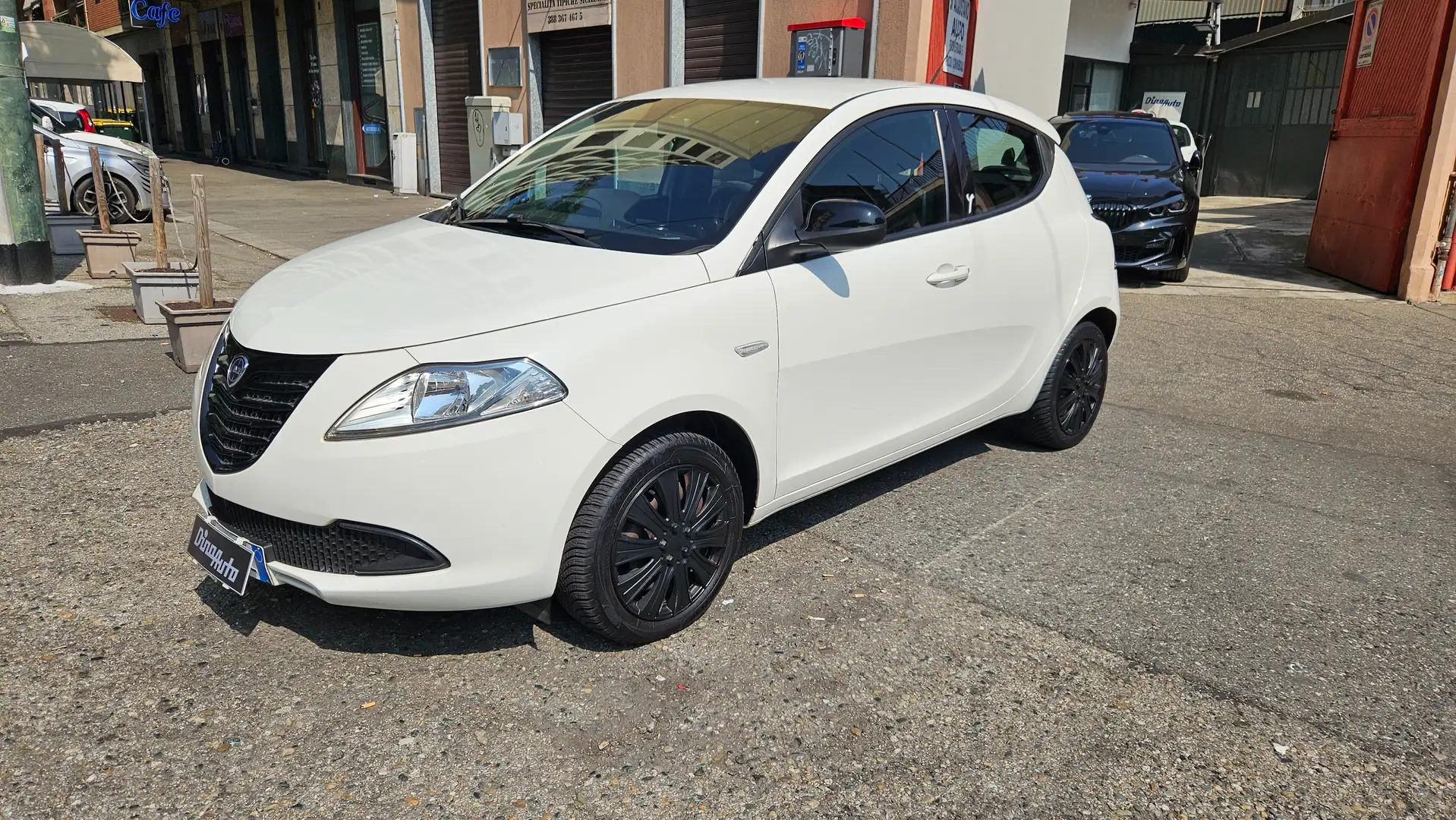 Lancia Ypsilon Ypsilon 1.2 8v Elefantino 69cv my14 Bianco - 2