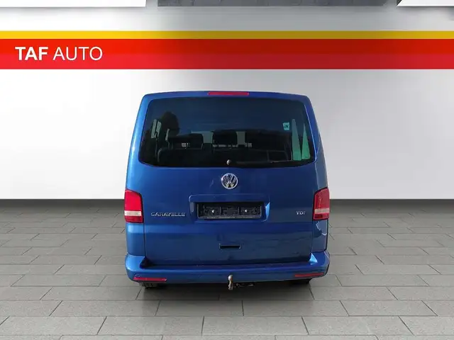 Volkswagen Caravelle view 7