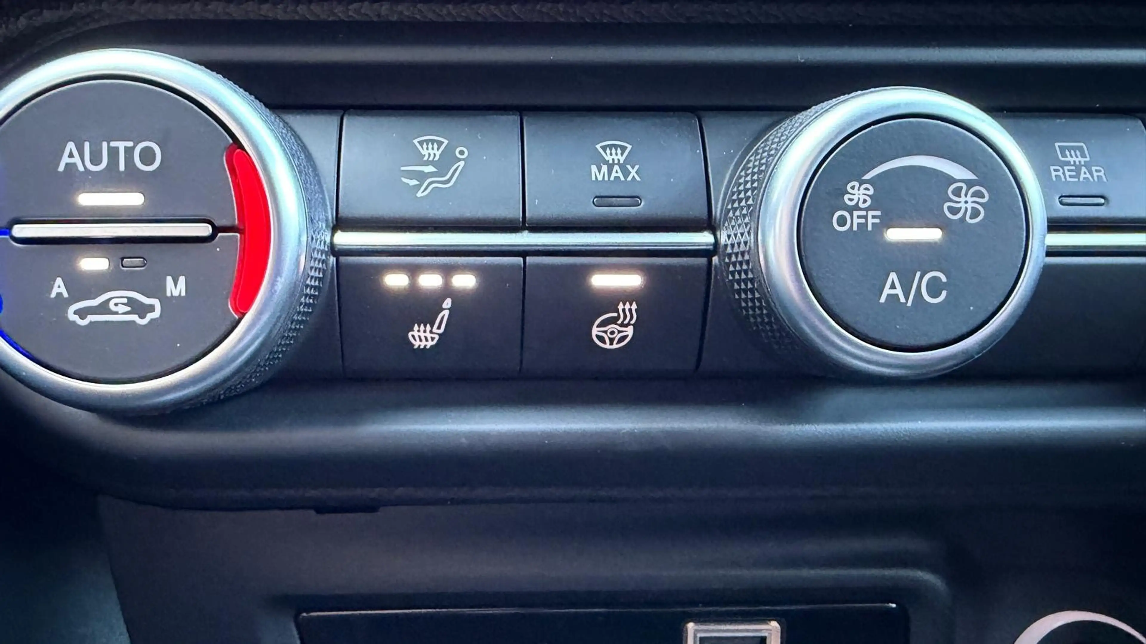 Alfa Romeo Giulia 2.0 TURBO 280PK AWD SPRINT NAVI / LEDER / FULL-LED — photo 36