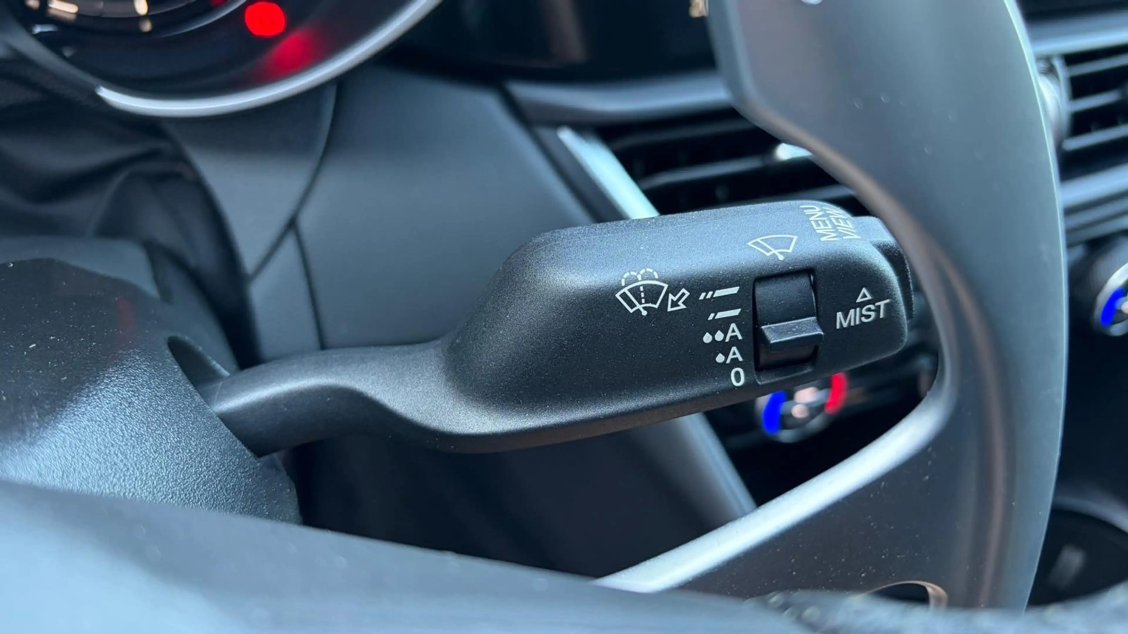 Alfa Romeo Giulia 2.0 TURBO 280PK AWD SPRINT NAVI / LEDER / FULL-LED — photo 29