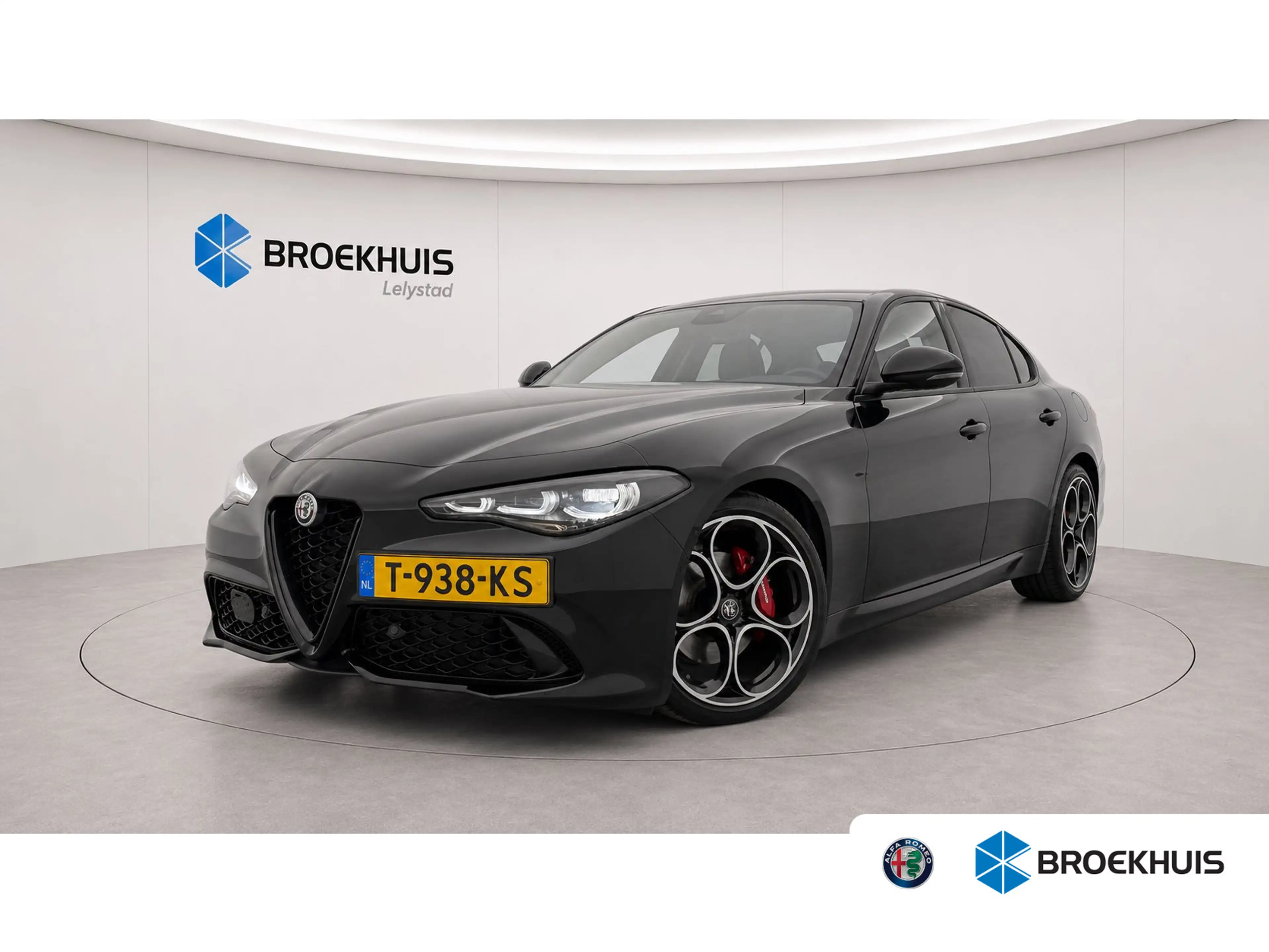 Alfa Romeo Giulia 2.0 TURBO 280PK AWD SPRINT NAVI / LEDER / FULL-LED
