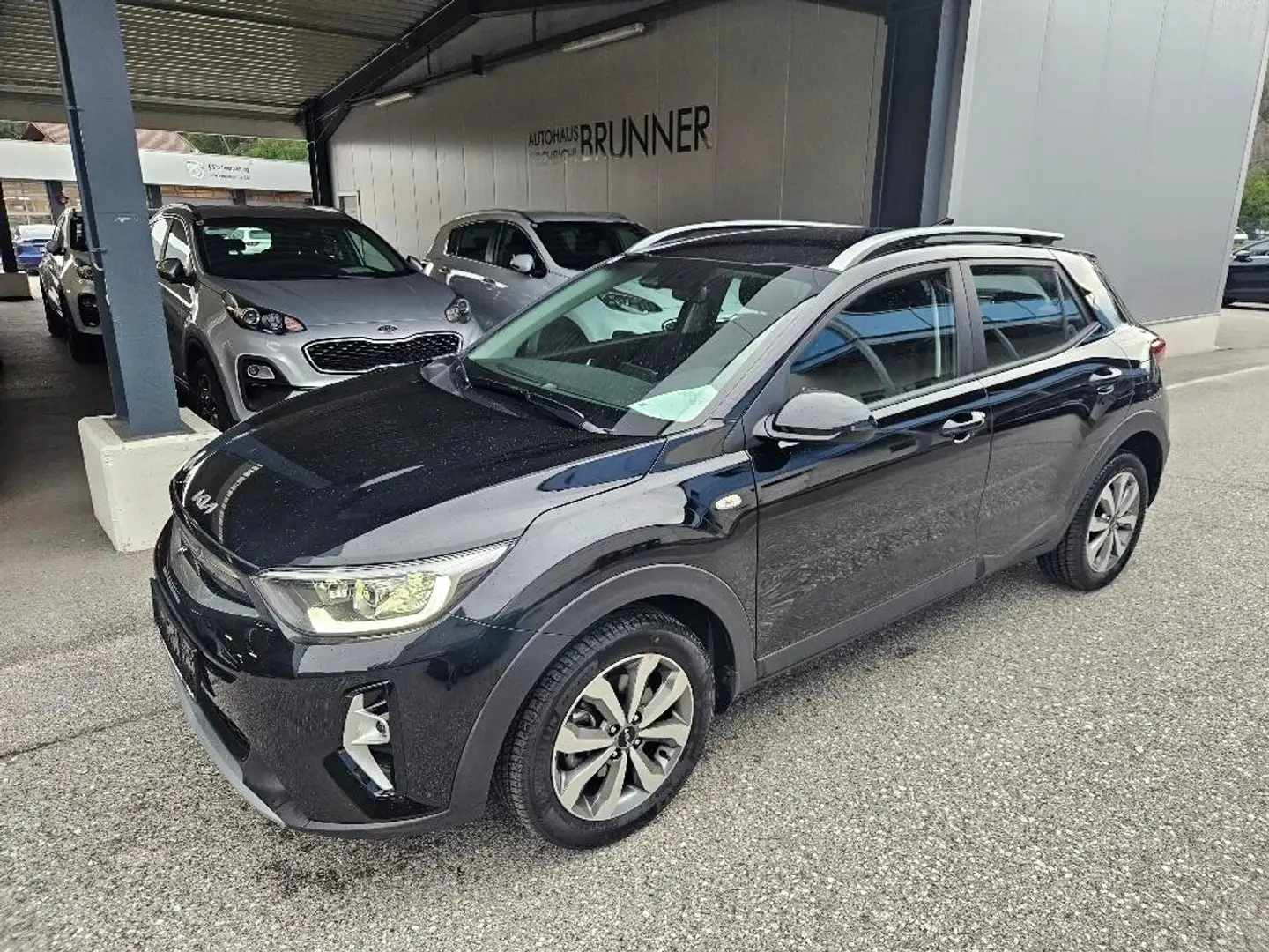 Kia Stonic 1,0 TGDI GPF ISG Silber Schwarz - 2