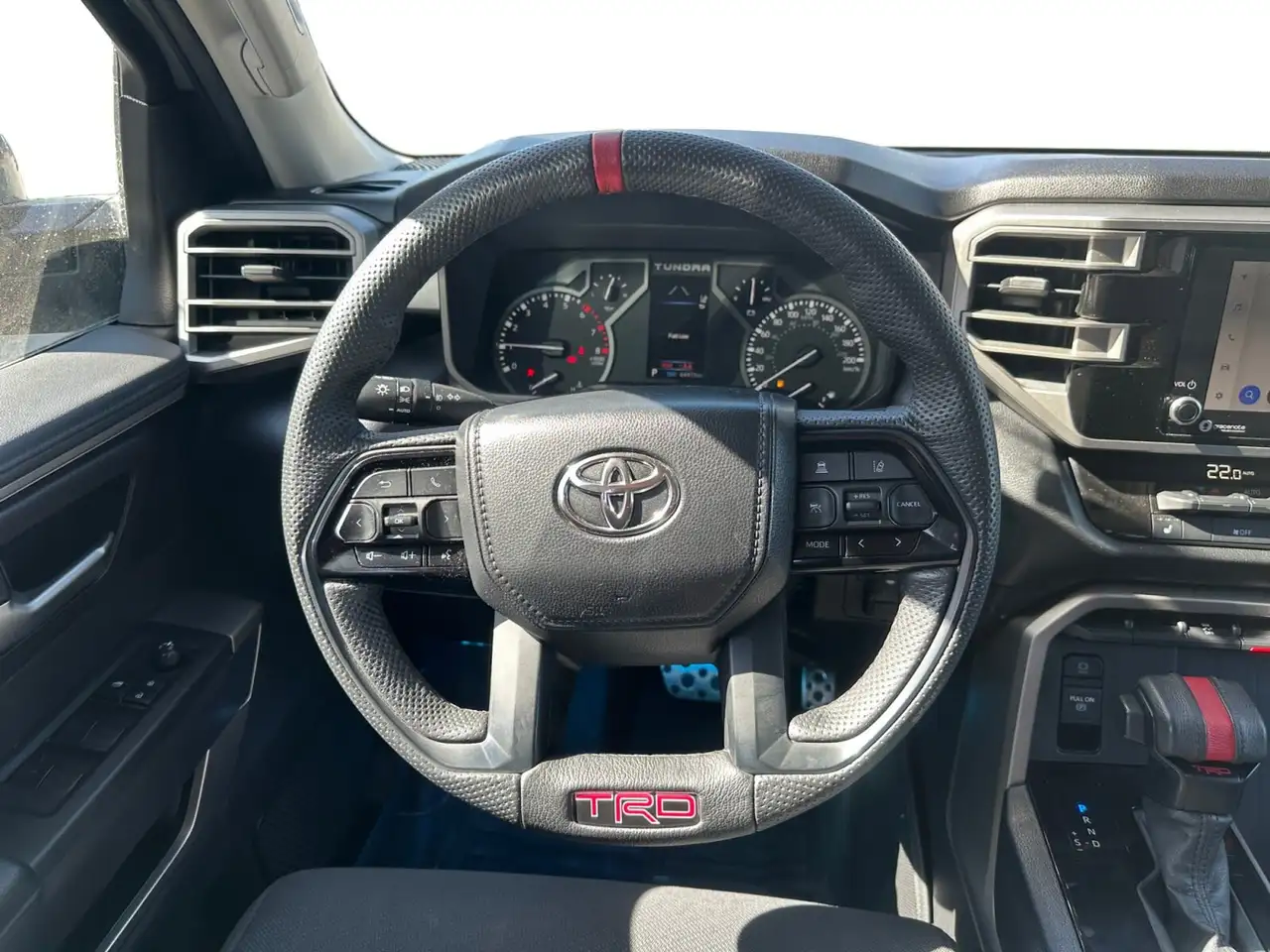 Toyota Tundra снимка Toyota Tundra