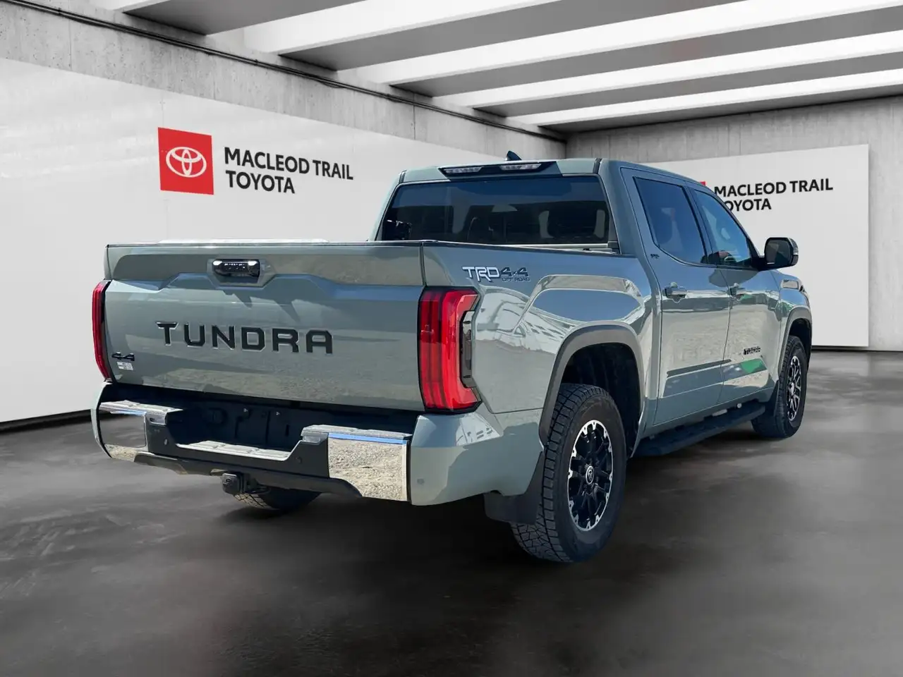 Toyota Tundra снимка Toyota Tundra