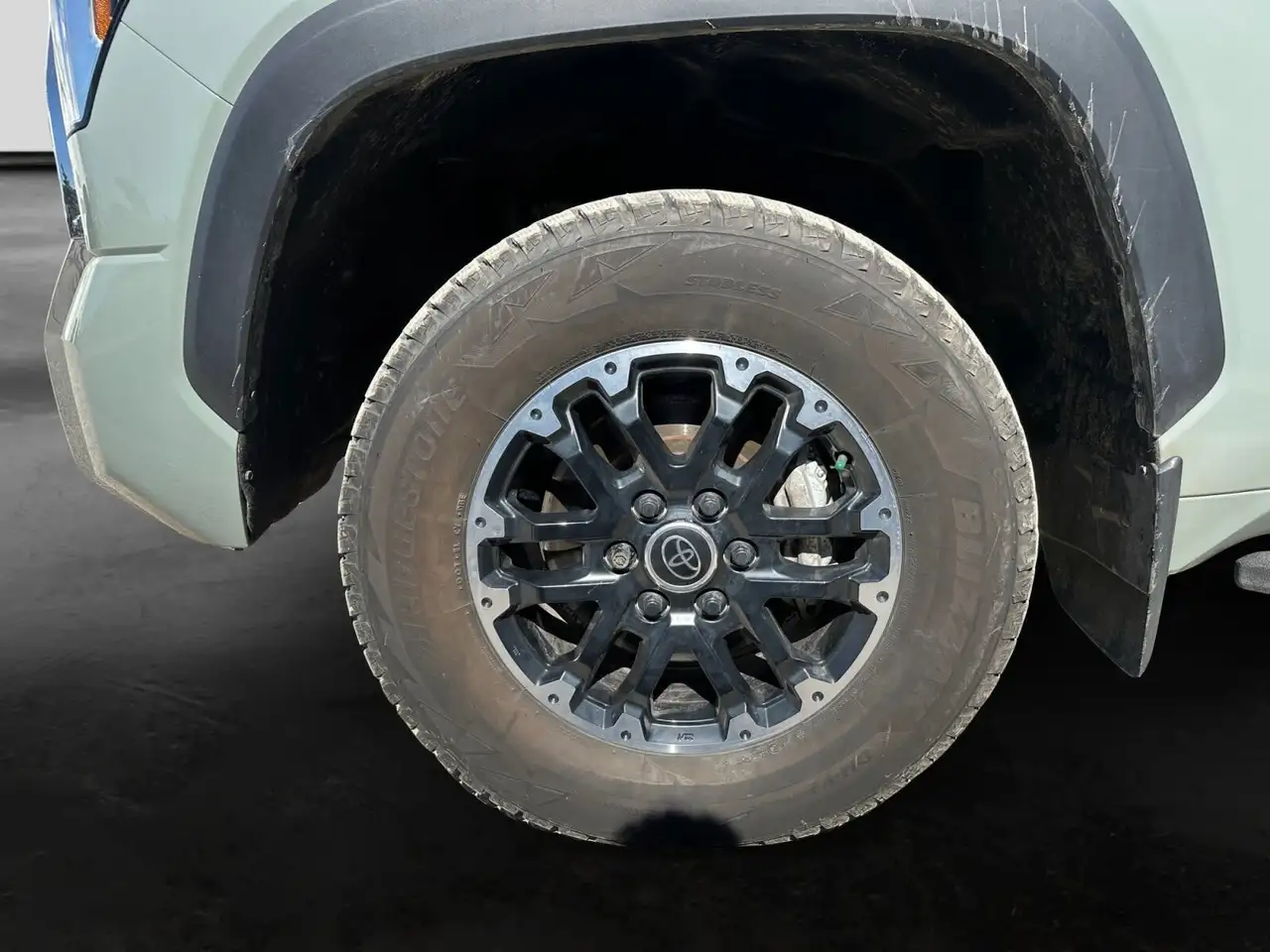 Toyota Tundra снимка Toyota Tundra