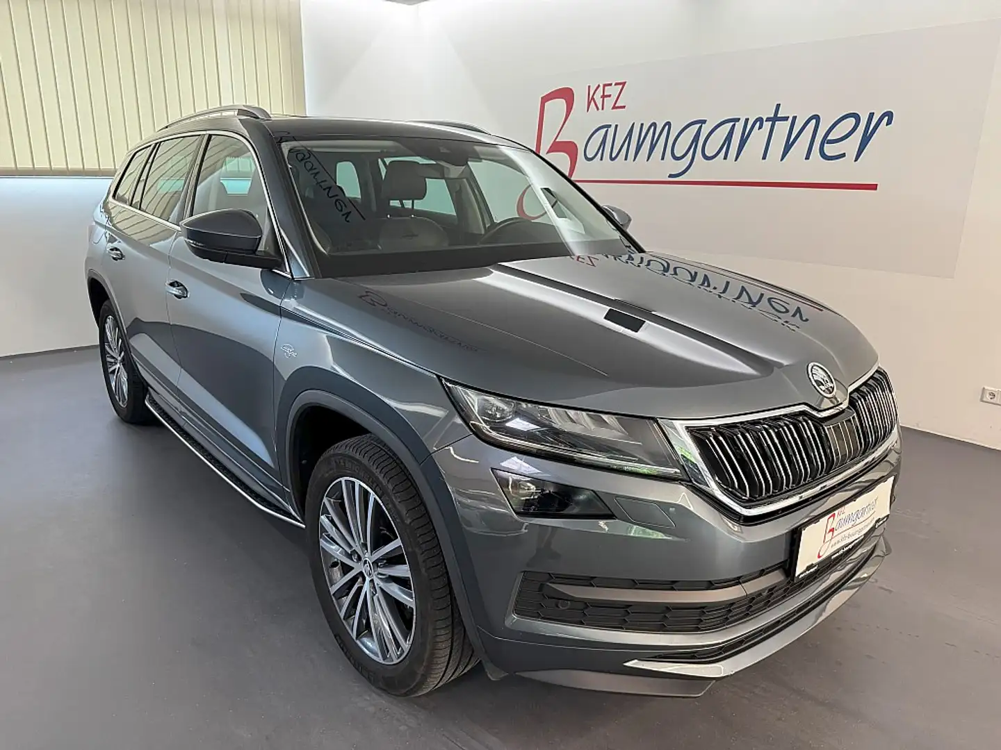 Skoda Kodiaq 2,0TDI DSG Laurin & Klement *LED*NAVI*ACC*PANO*... Gris - 1