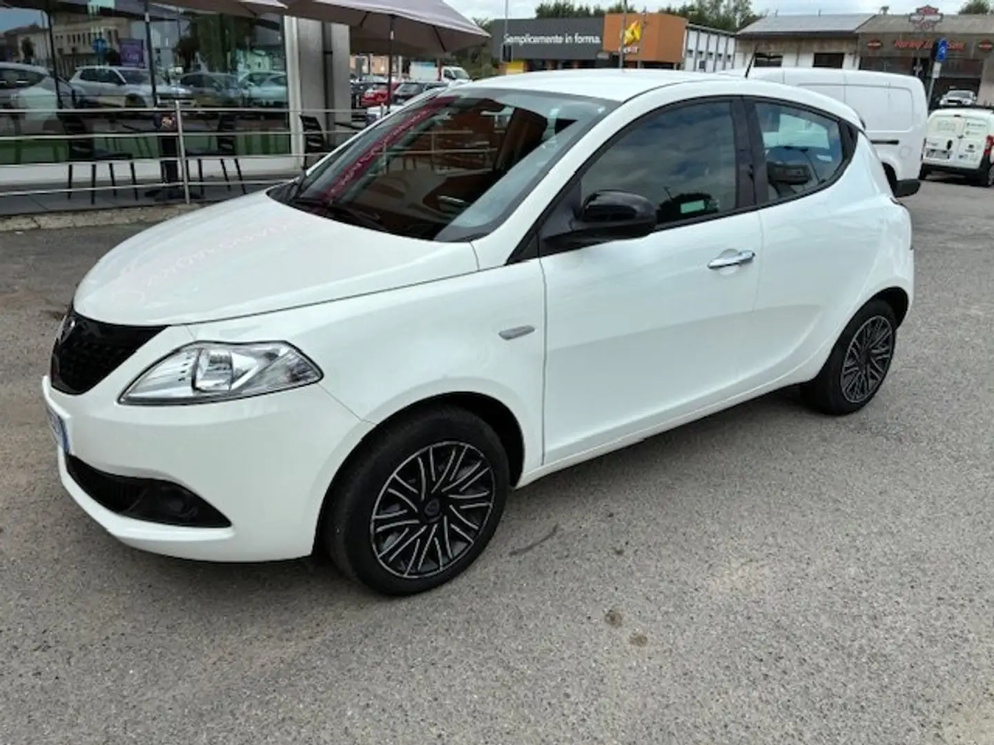 Lancia Ypsilon Ypsilon 1.0 hybrid Silver Plus (vari colori) Blanc - 1