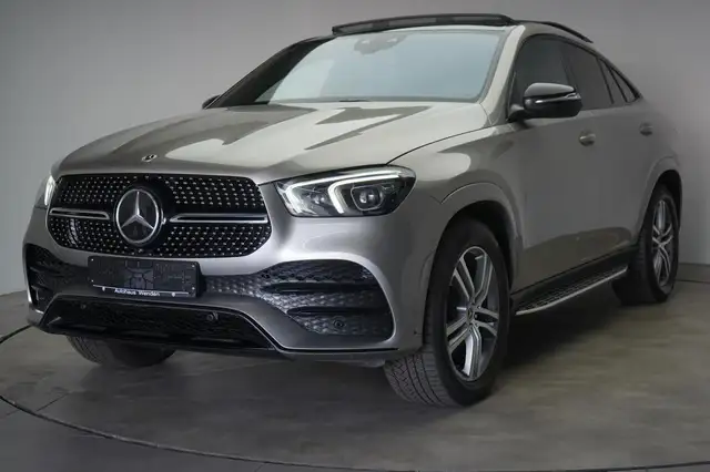 Mercedes-Benz GLE view 3