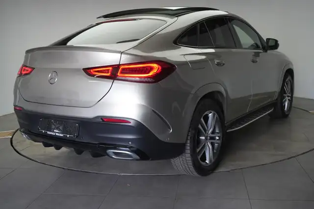 Mercedes-Benz GLE view 4