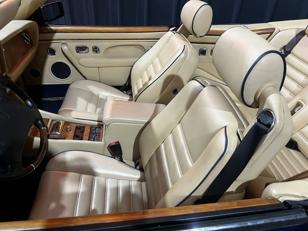 Bentley Azure V8 6.7, foto 6