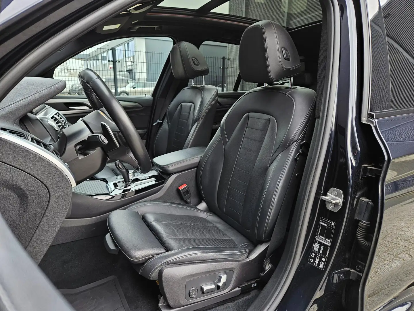 BMW X3 M40i xDrive 360pk Panodak Memory Trekhaak Acc Virt Zwart - 2