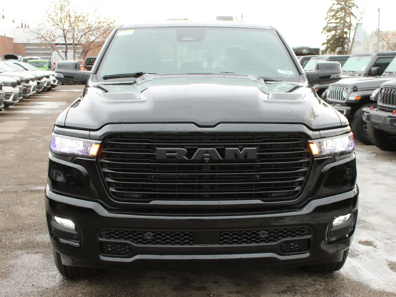 RAM 1500 снимка RAM 1500