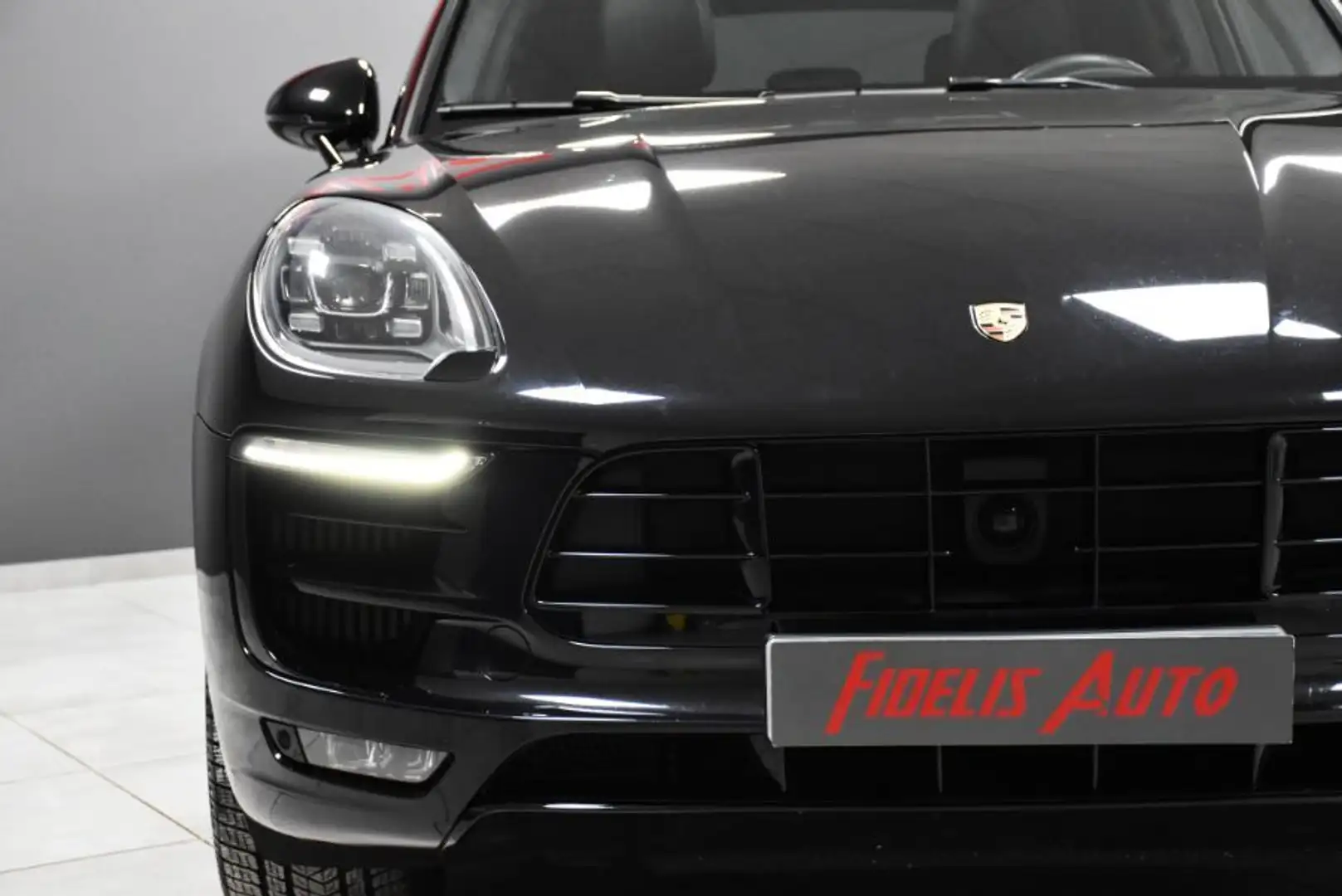 Porsche Macan PERFORMANCE 441 CH SUREQUIPEE Noir - 2