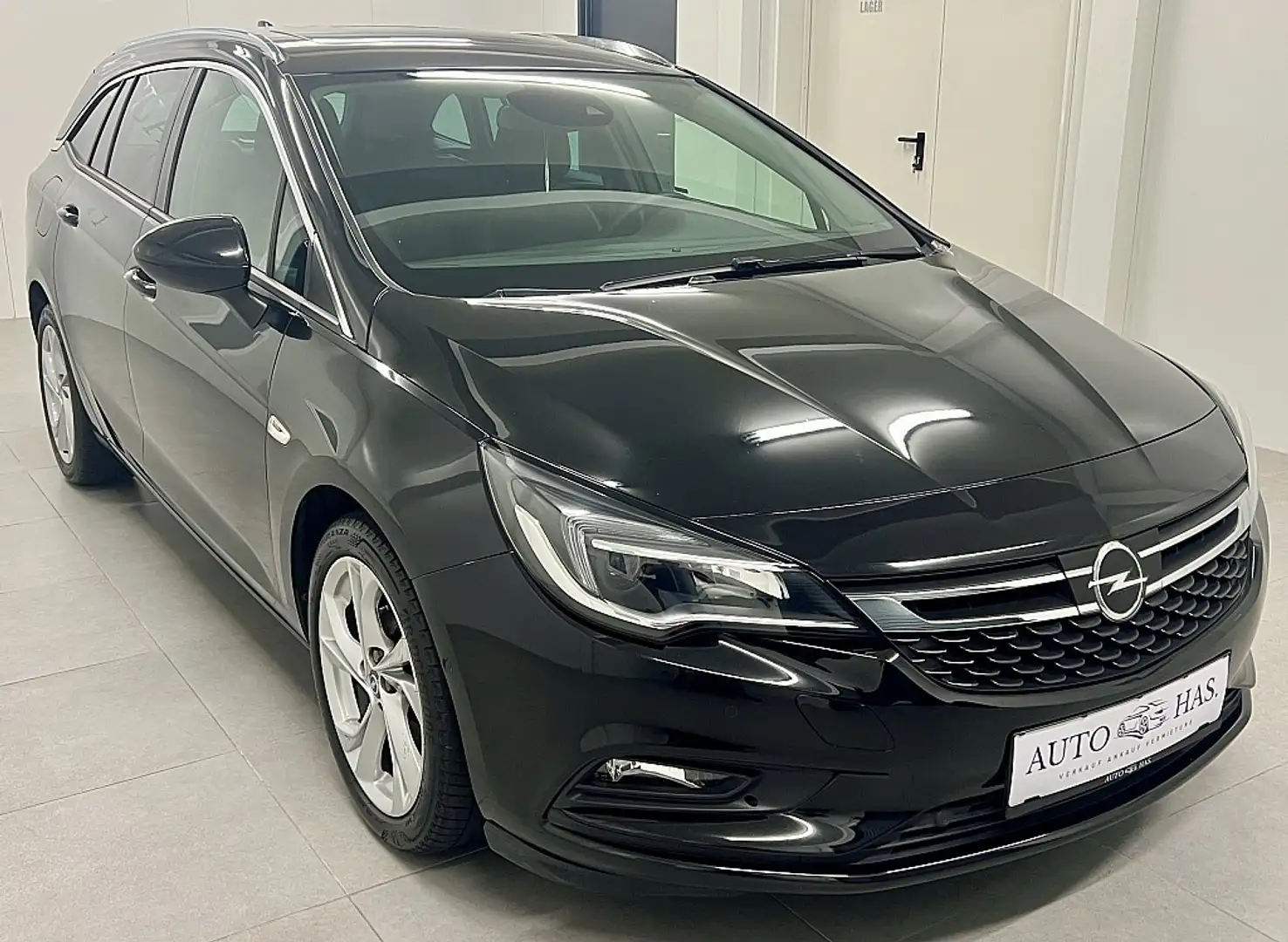 Opel Astra ST 1,6 CDTI Innovation St./St. Schwarz - 1