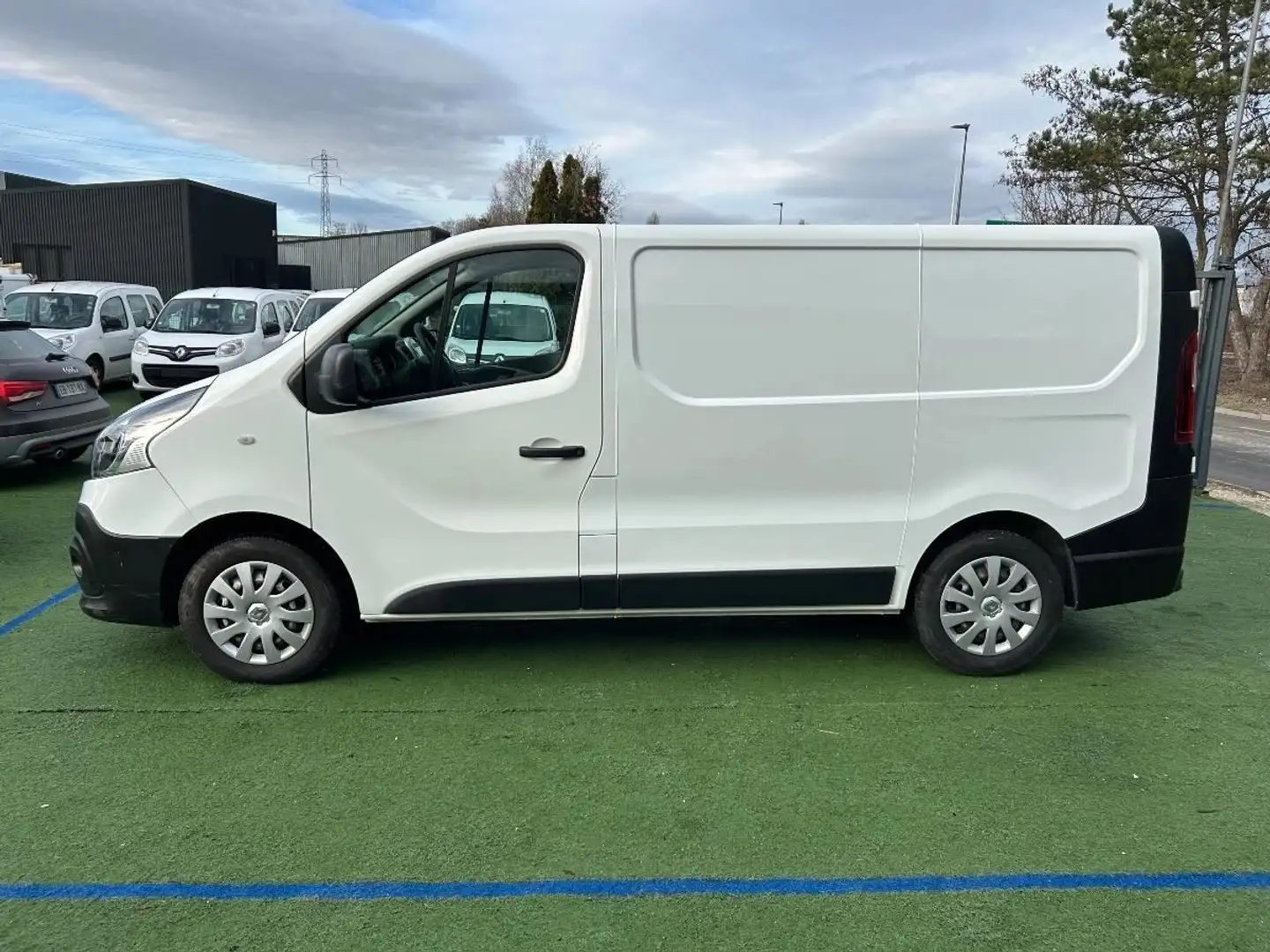 Renault Trafic Vu L1H1 (9.990 HT) 1000 kg 1.6 DCI 120 GRAND CONFORT Blanc - 2