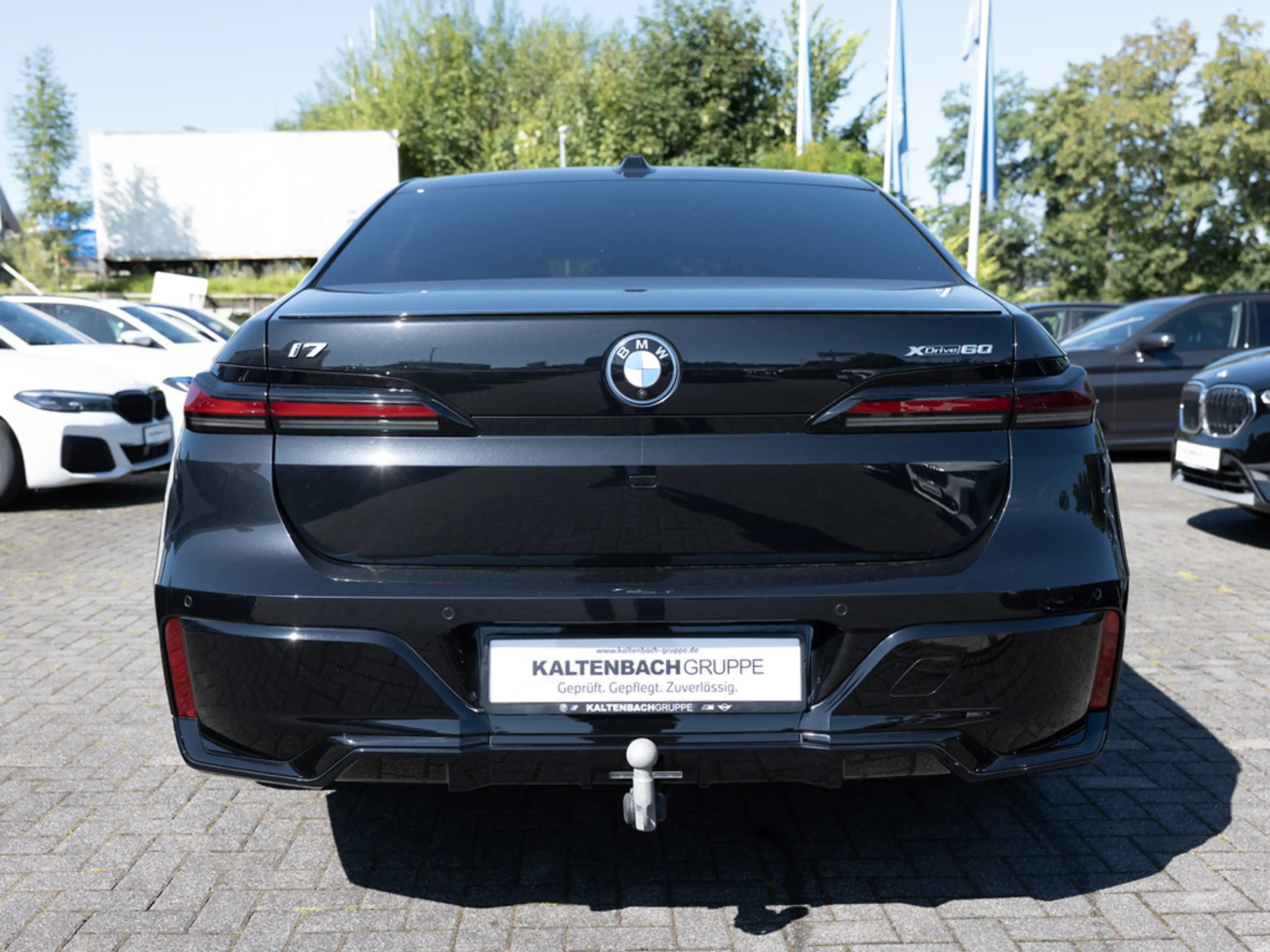BMW i7 60 xDrive M-Sport Pro PANO AHK 360° ACC — photo 7