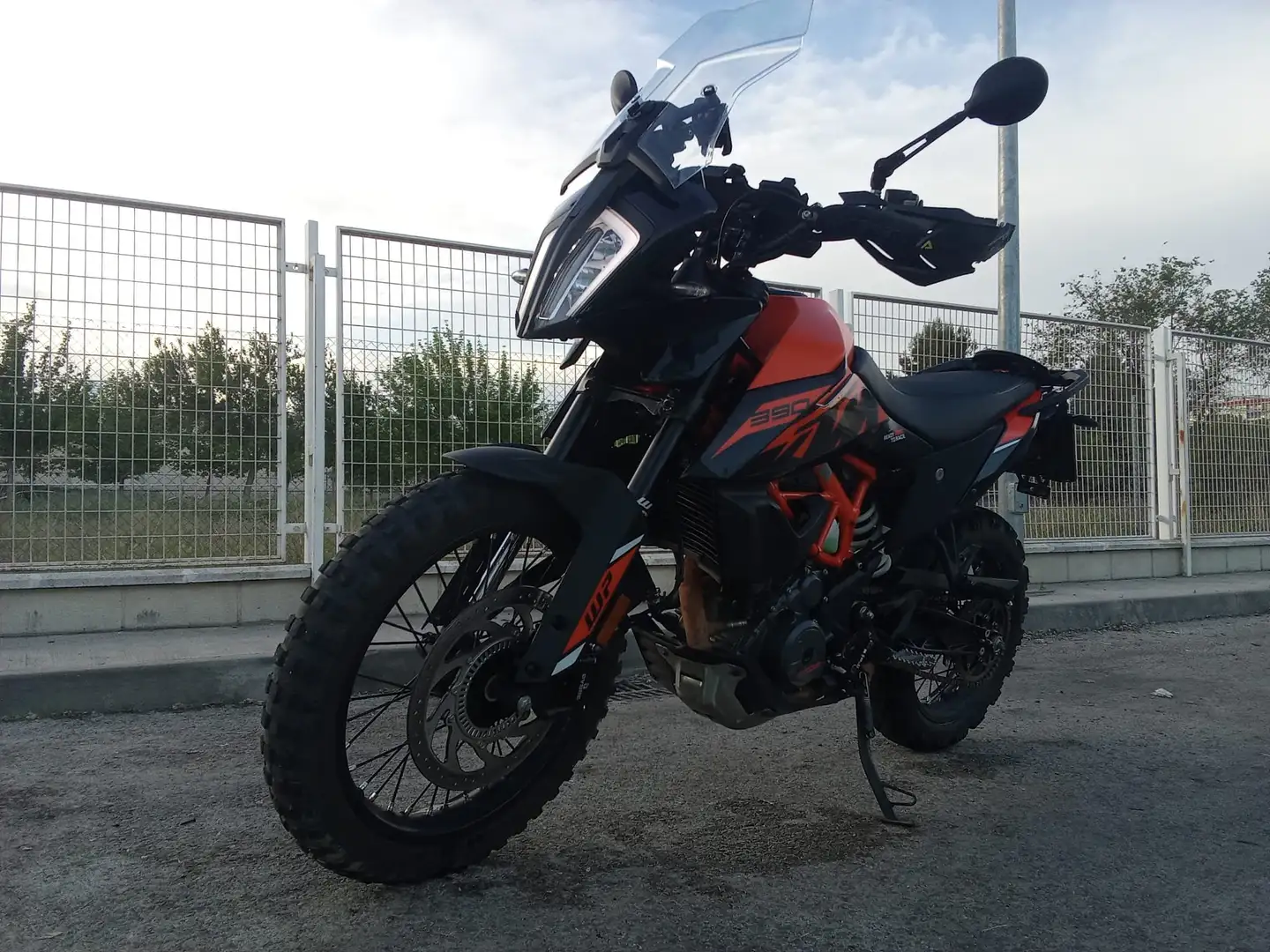 KTM 390 Adventure SW con llantas de radios Negro - 1
