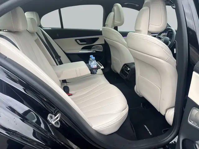 Mercedes-Benz E Class view 11
