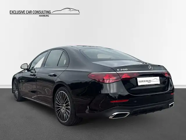 Mercedes-Benz E Class view 4