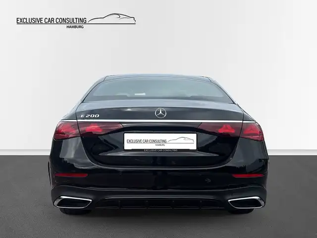 Mercedes-Benz E Class view 5
