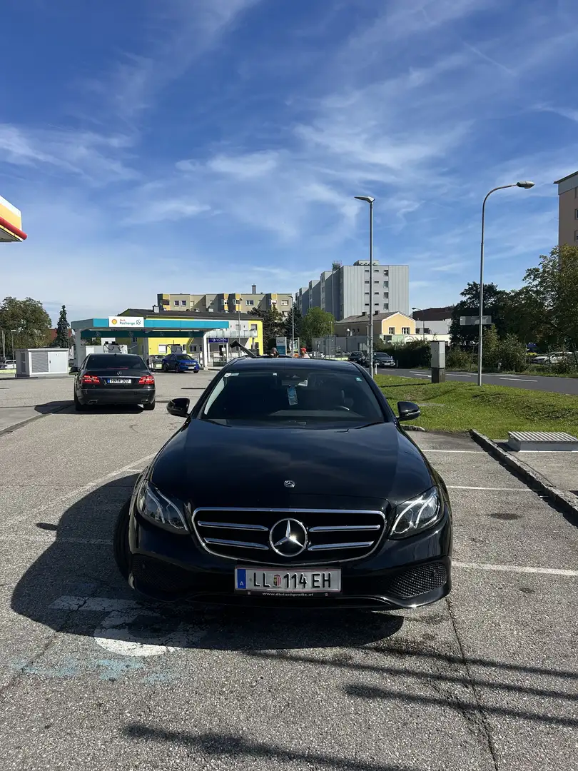 Mercedes-Benz E 220 d 4MATIC Avantgarde Aut. - 2