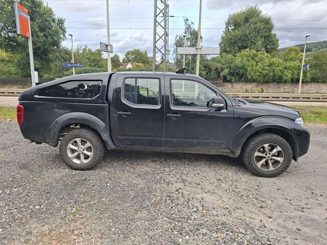 Nissan Navara xe