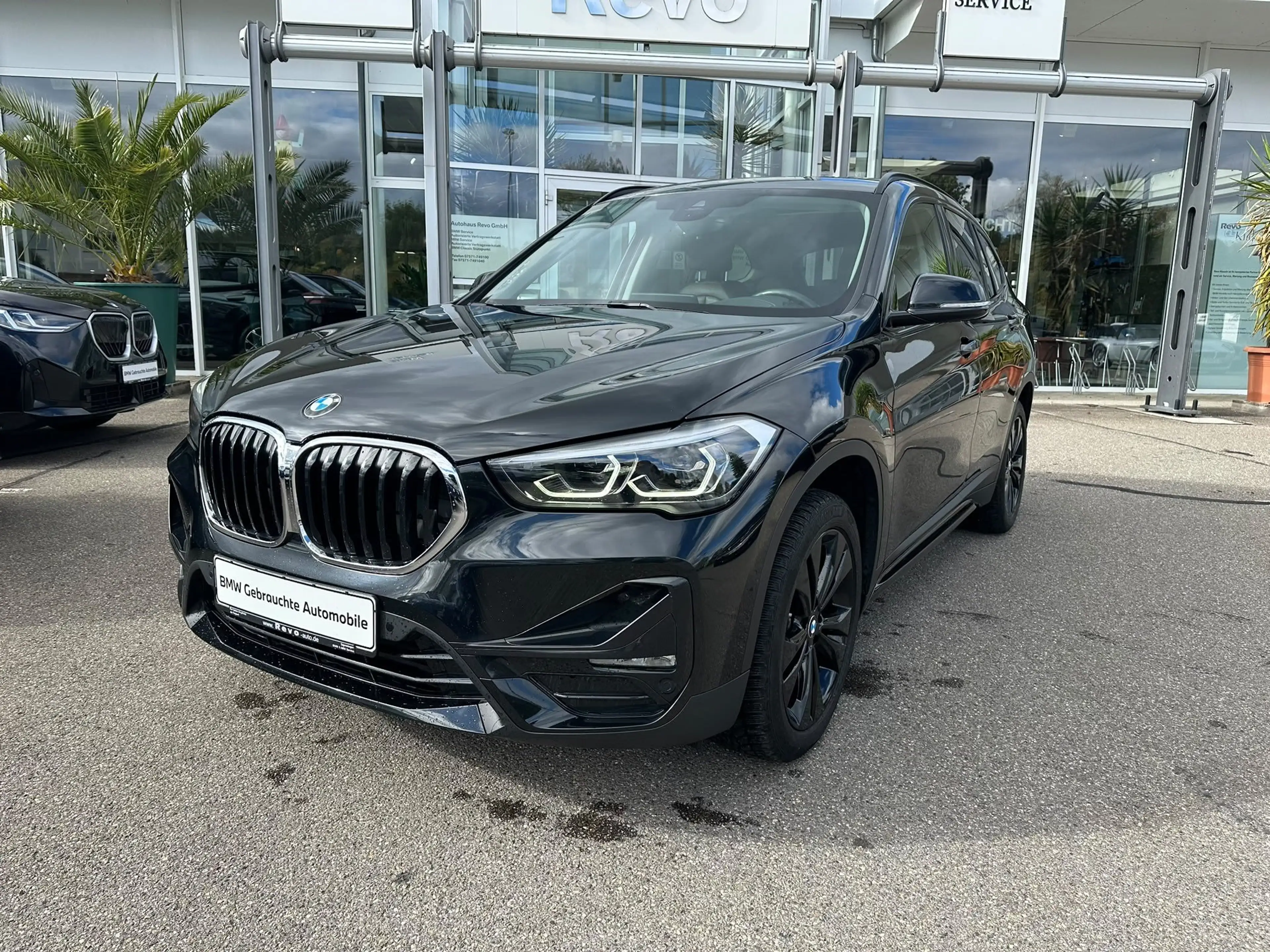 BMW X1 sDrive20d Aut Sport Line AHK Leder Panorama ACC LE — photo 2