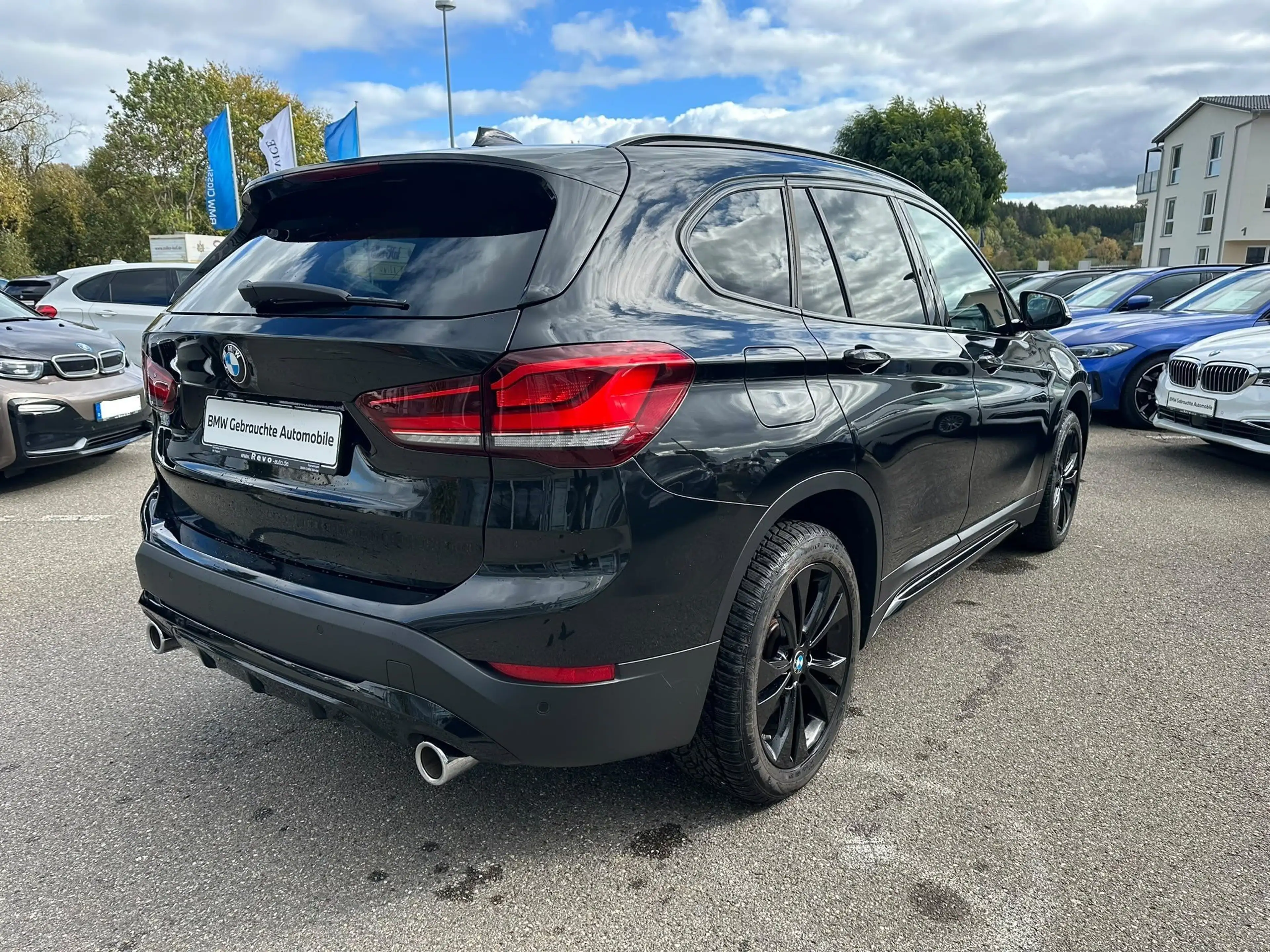 BMW X1 sDrive20d Aut Sport Line AHK Leder Panorama ACC LE — photo 5