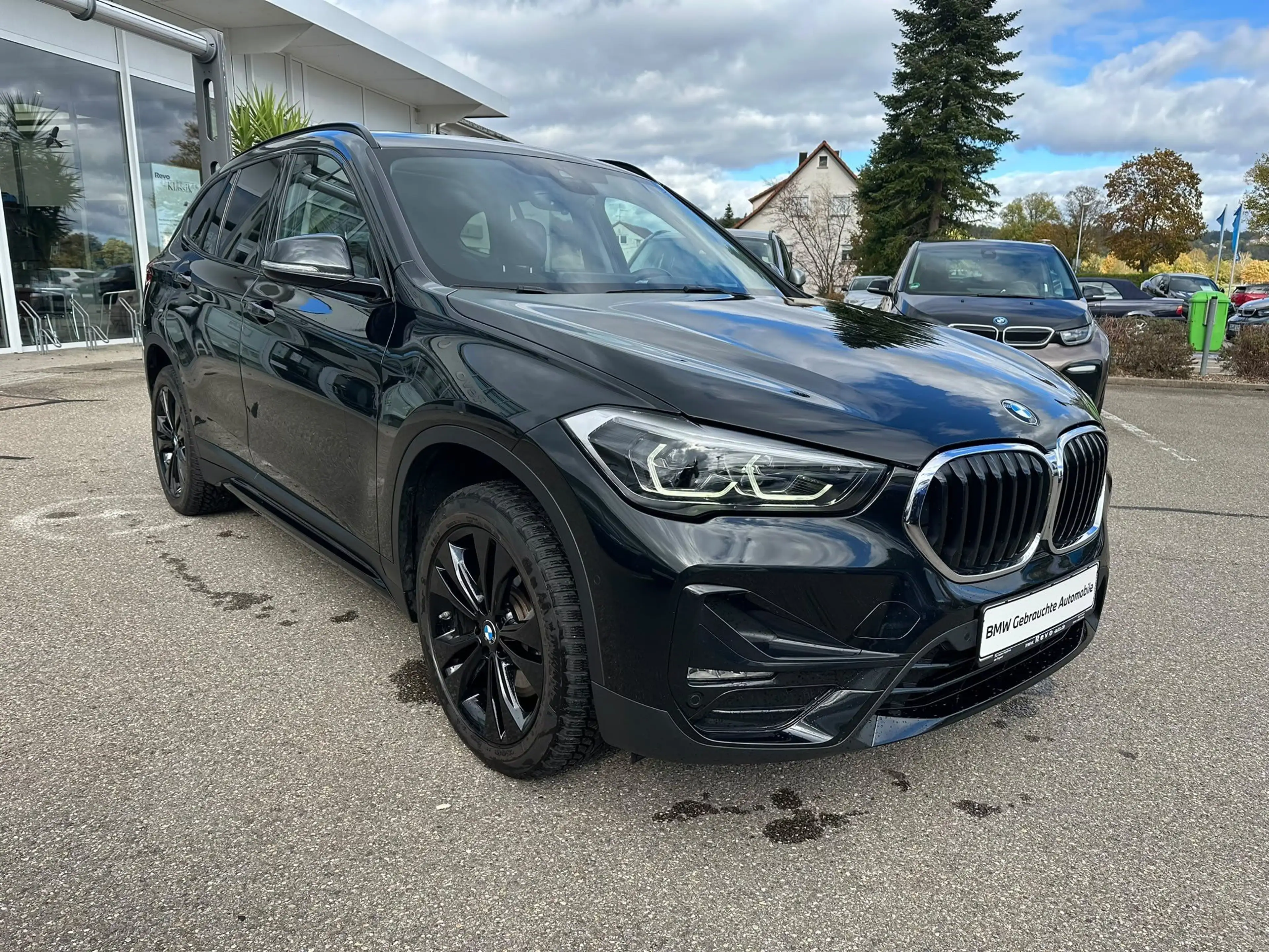 BMW X1 sDrive20d Aut Sport Line AHK Leder Panorama ACC LE — photo 6