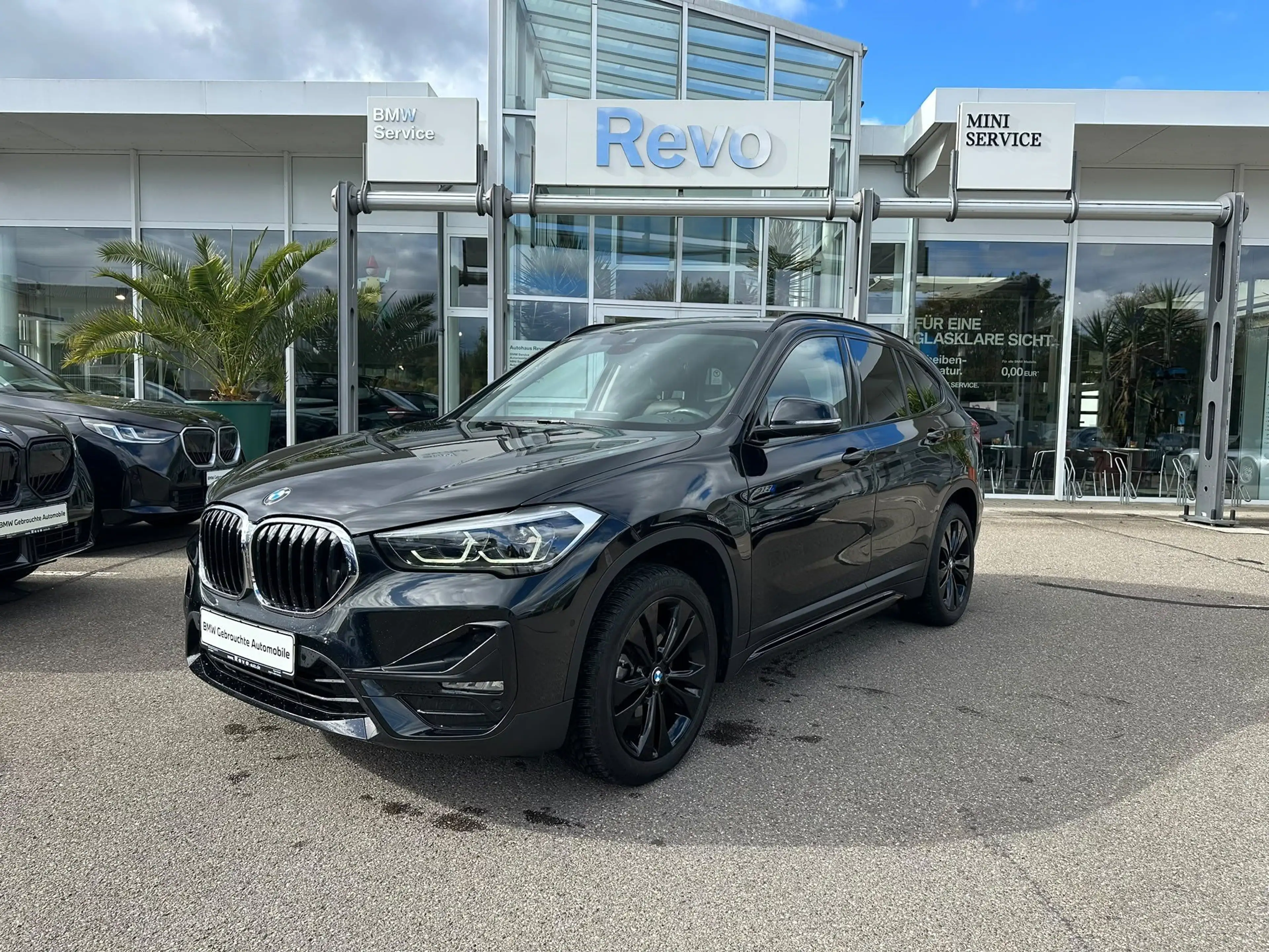 BMW X1 sDrive20d Aut Sport Line AHK Leder Panorama ACC LE