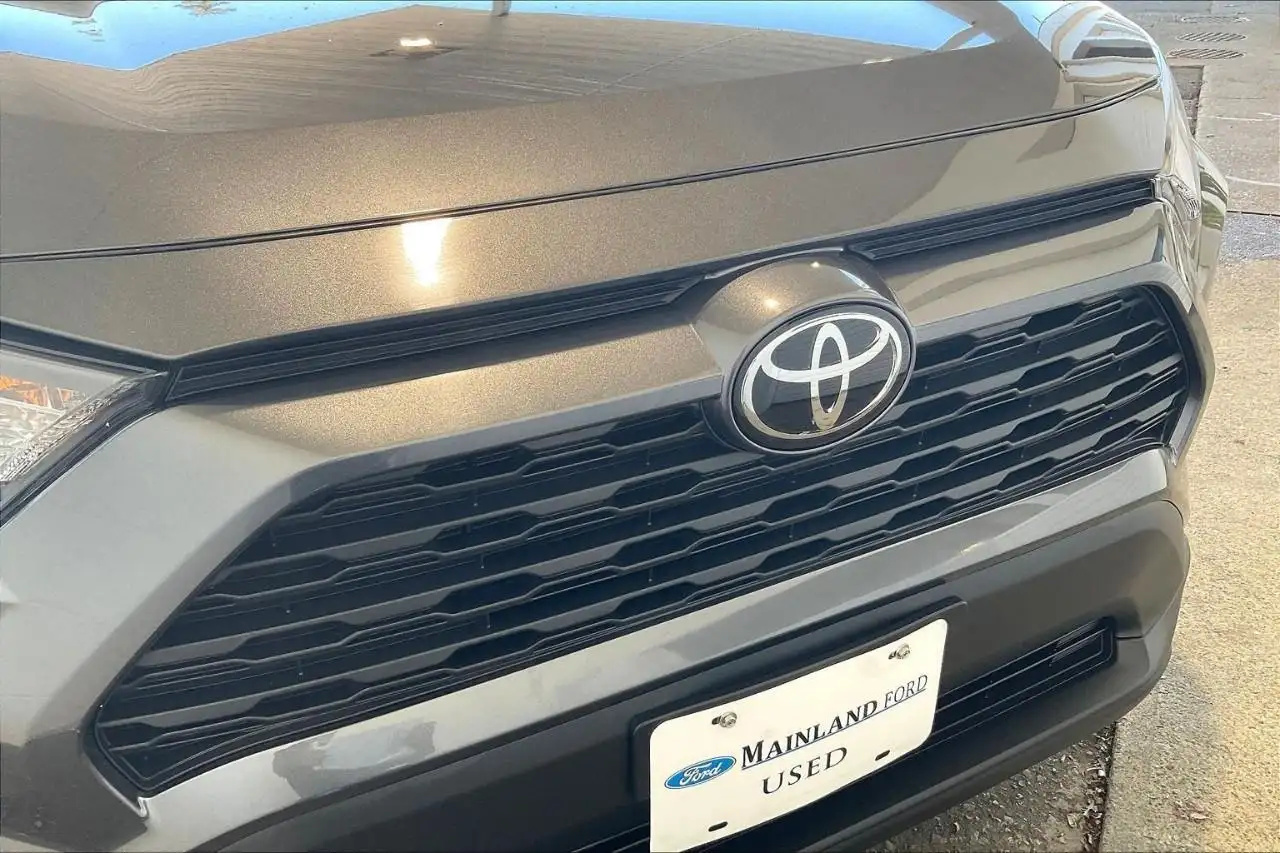Toyota RAV 4 снимка Toyota RAV 4