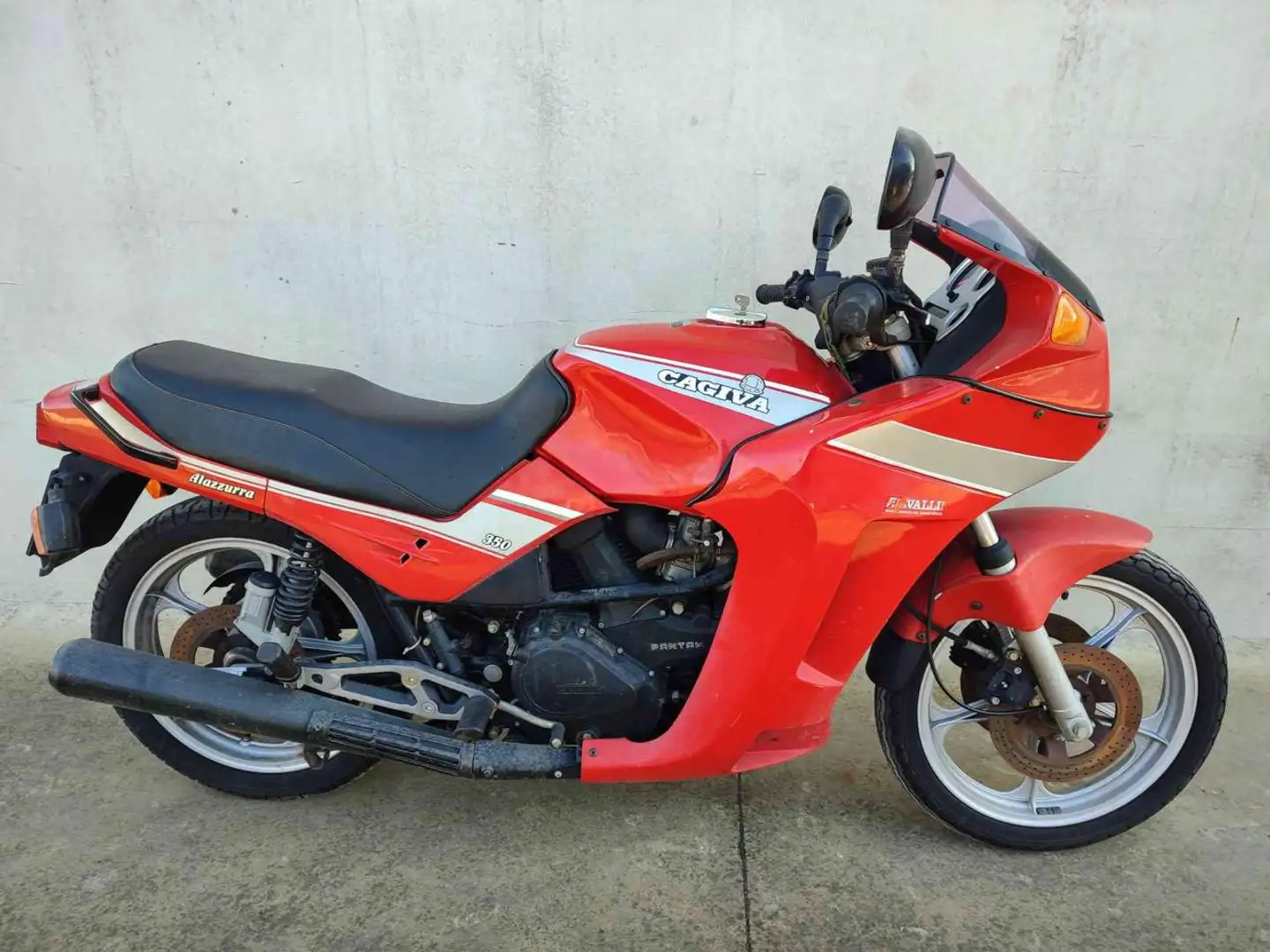 Cagiva Alazzurra 350 Rood - 1