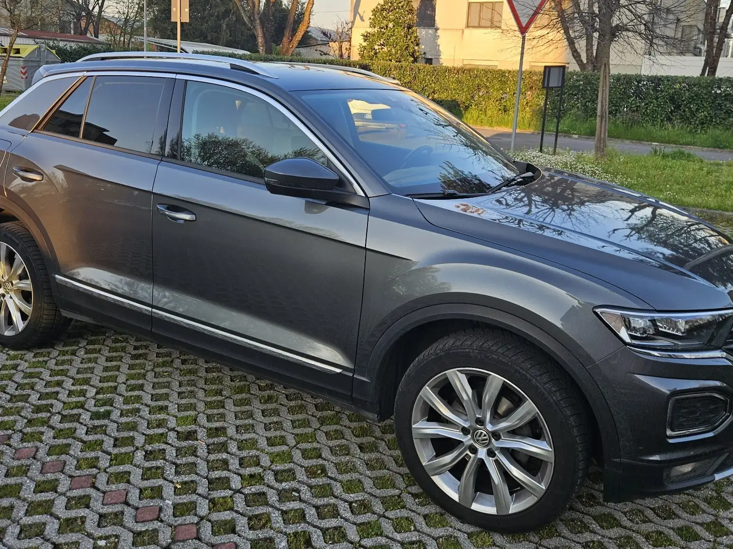 Volkswagen T-Roc 1.6 tdi Advanced Grigio - 1