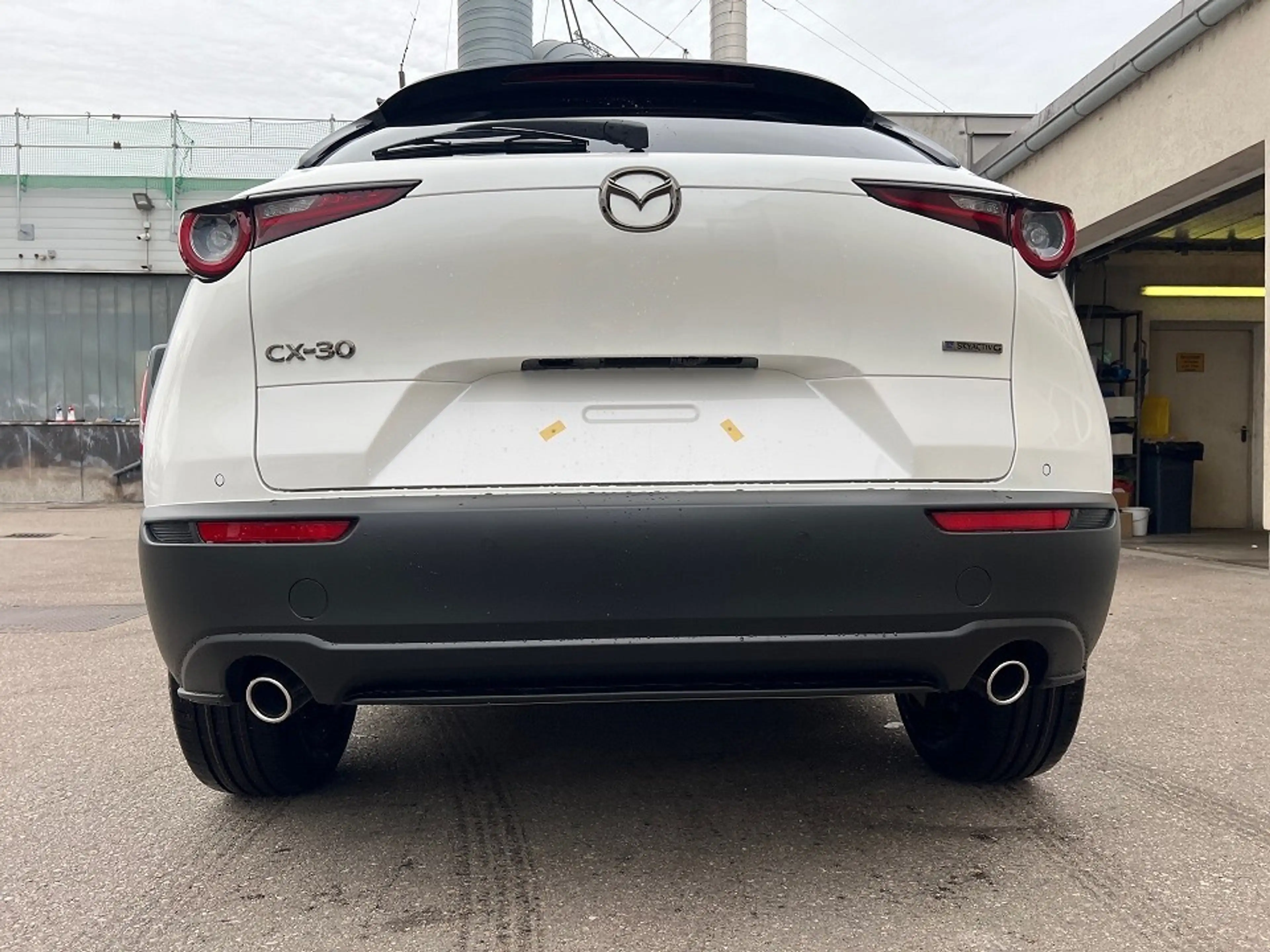 Mazda CX-30 e-Skyactive G140 Homura — photo 11