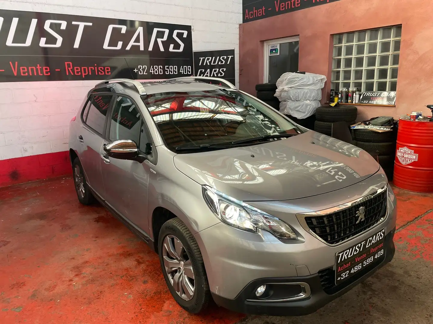 Peugeot 2008 2008 1.2i Style Grijs - 2