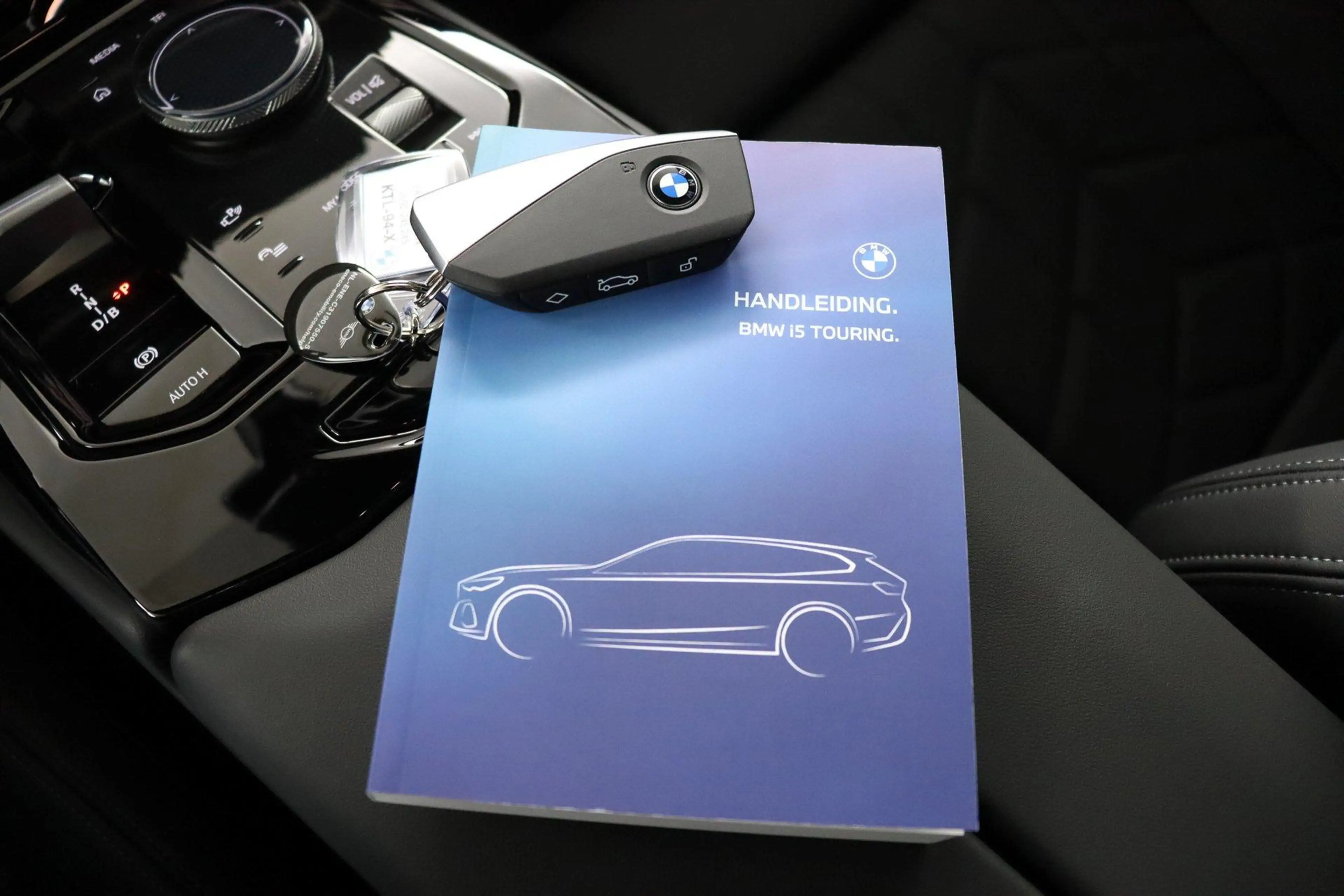BMW i5 Touring eDrive40 M Sport Edition 84 kWh | SOH 100% — photo 9