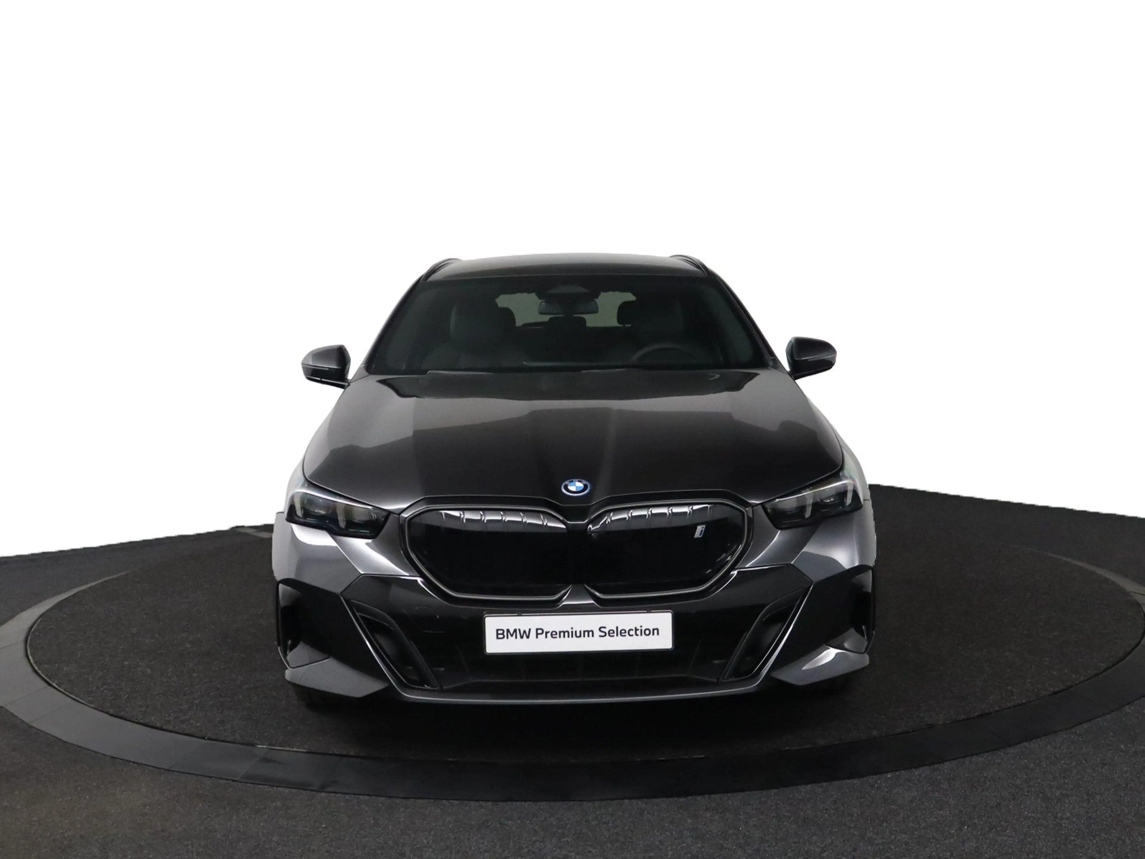 BMW i5 Touring eDrive40 M Sport Edition 84 kWh | SOH 100% — photo 13