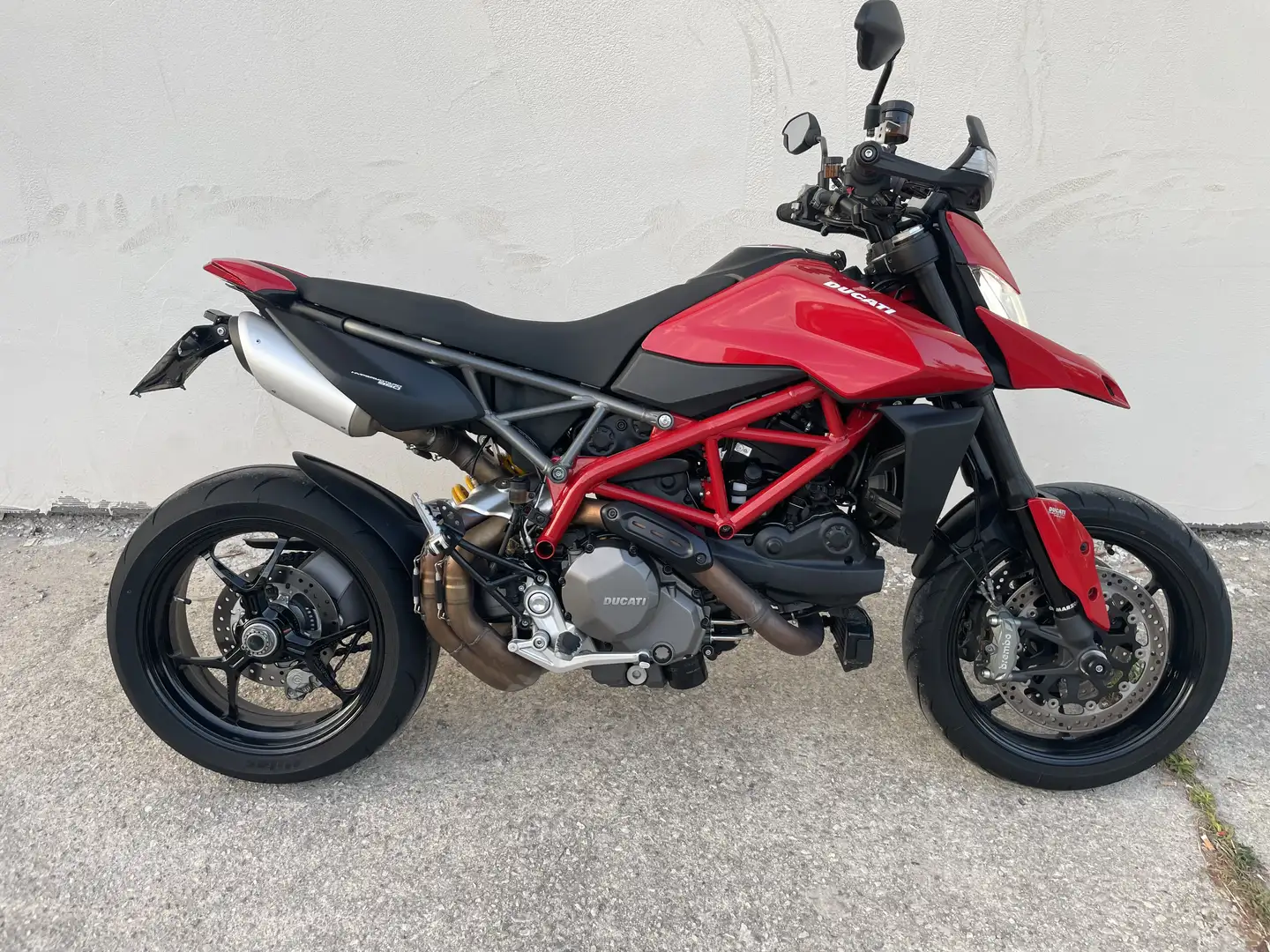 Ducati Hypermotard 950 Red - 1